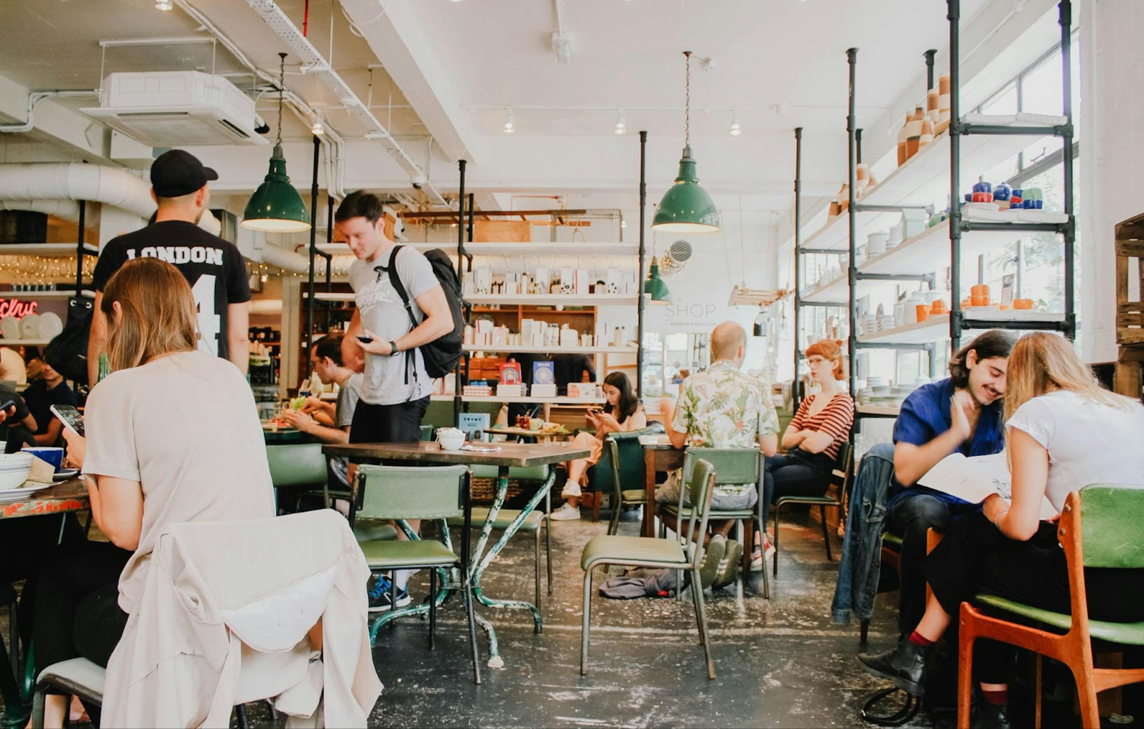 Image of a busy restaurant