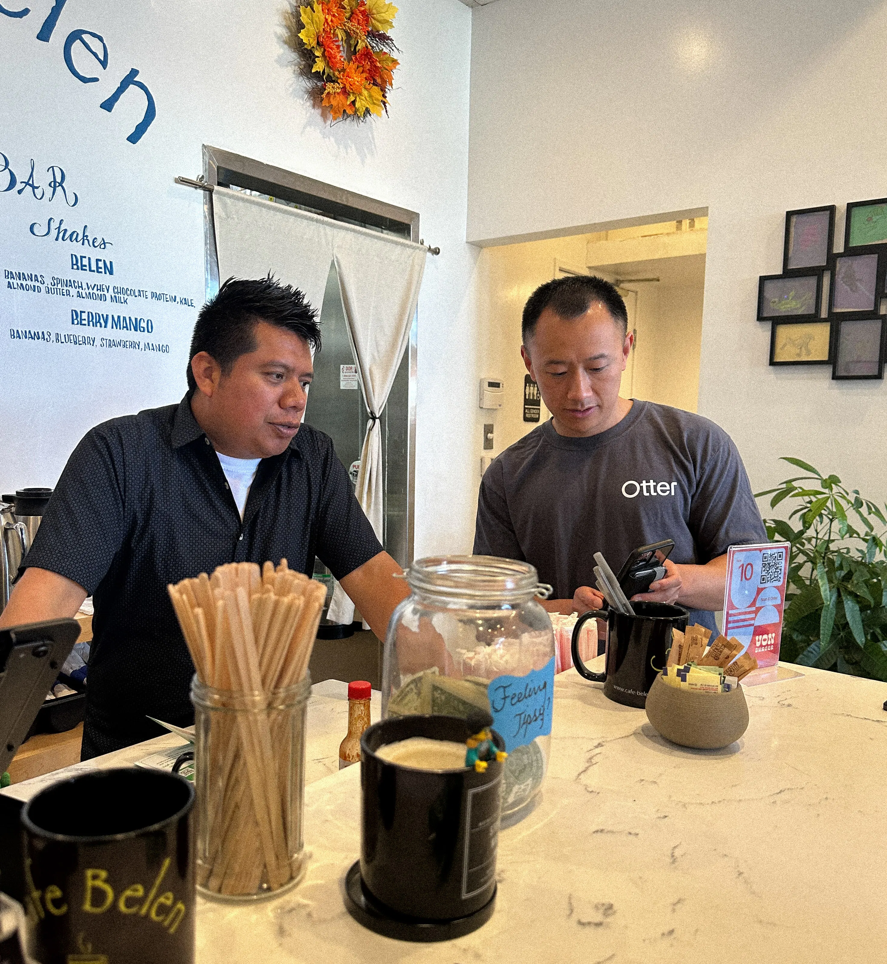 Otter employee and restaurant operator discussing industry.