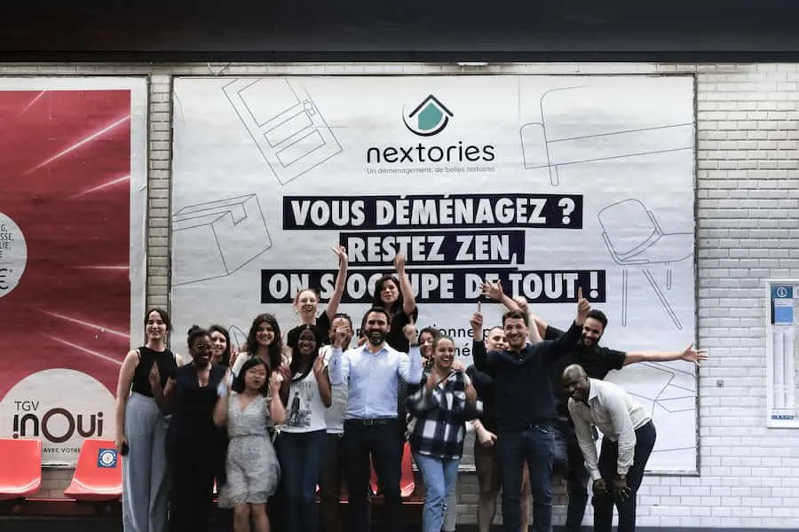 Affiche métro equipe Nextories