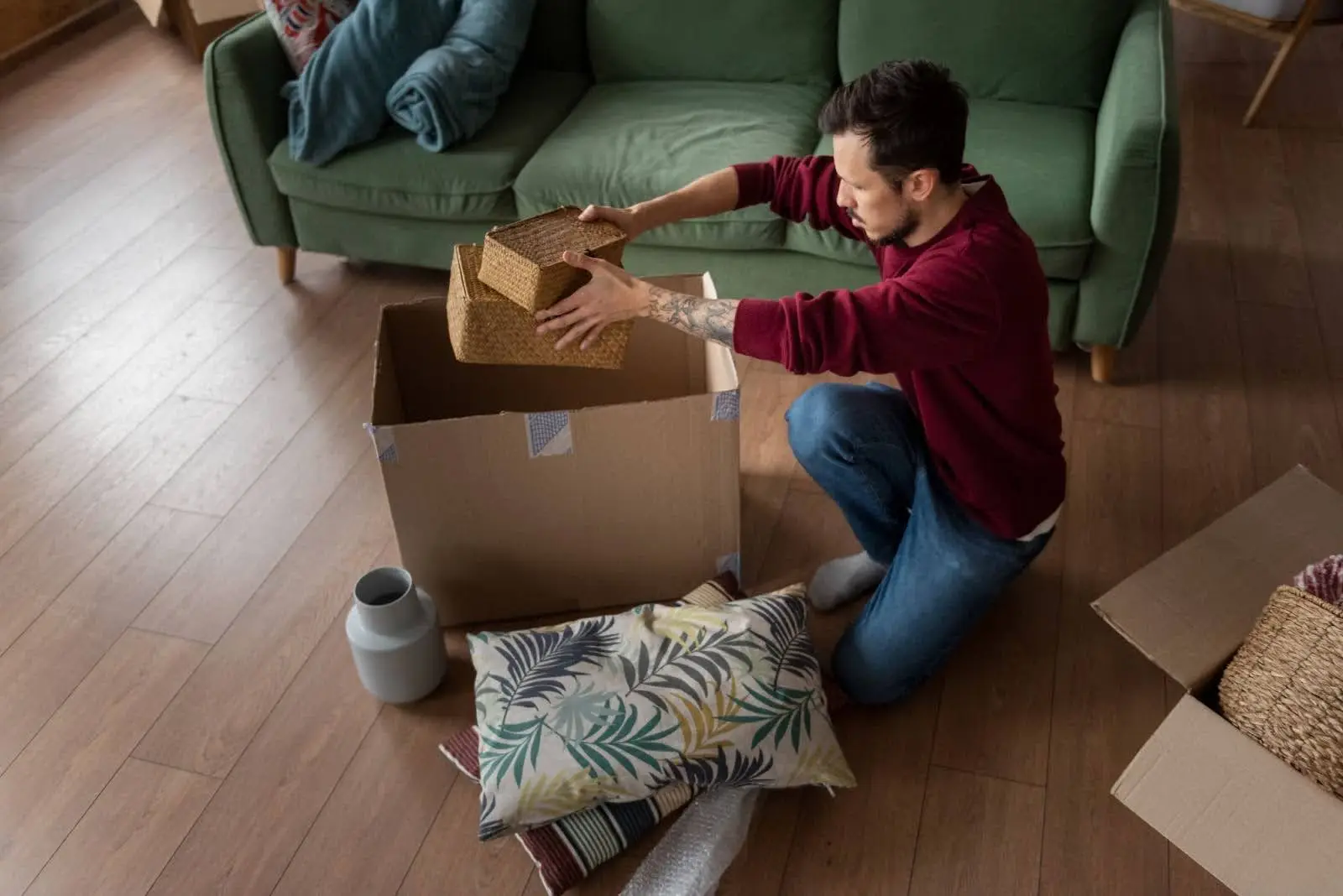 Rangement objets cartons 