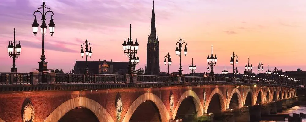 vue pont de pierre Bordeaux 