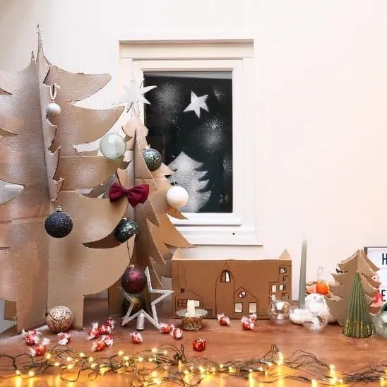 DIY Noël : des cartons recyclés en sapin