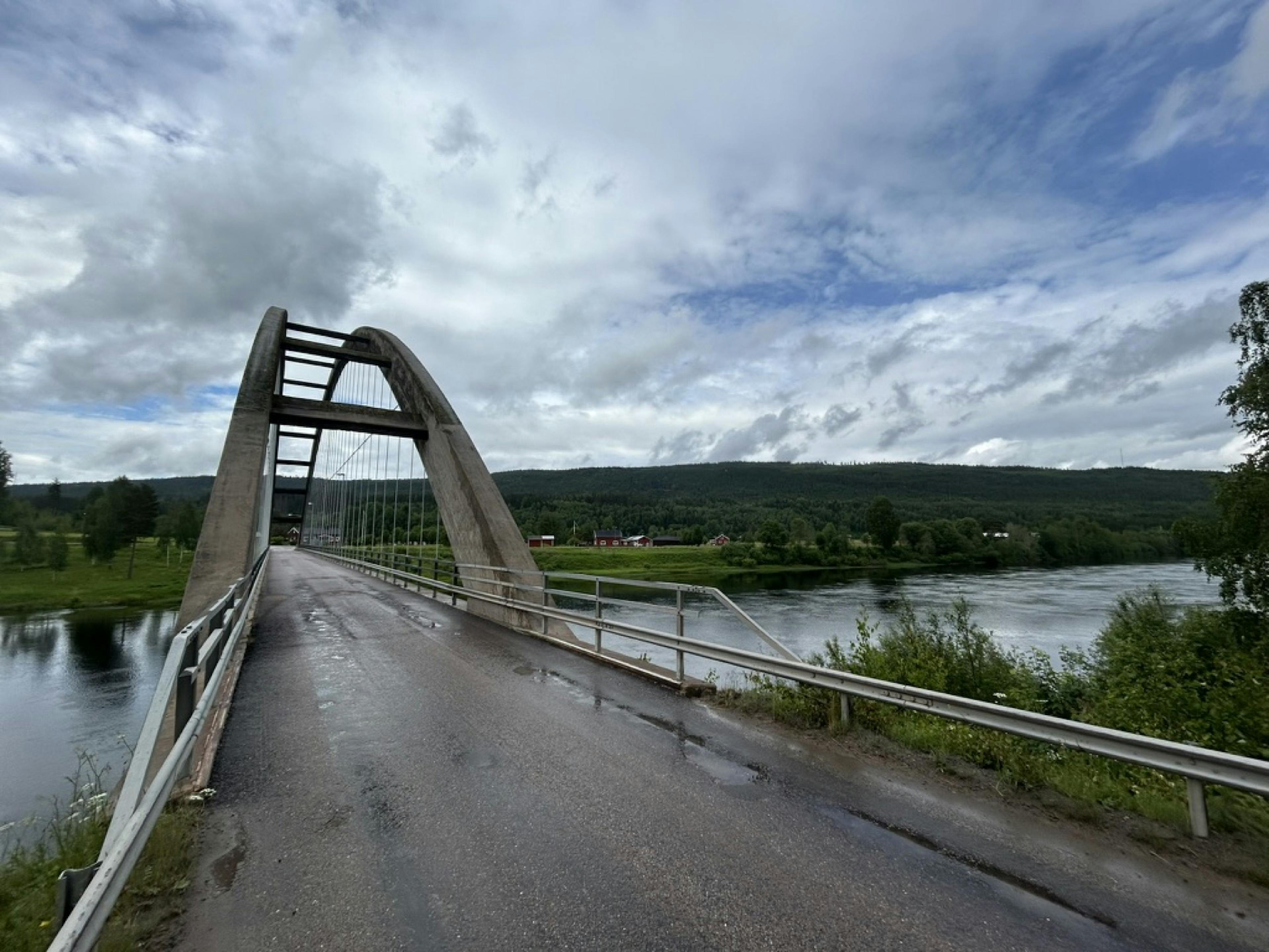 A picture of a Bridge