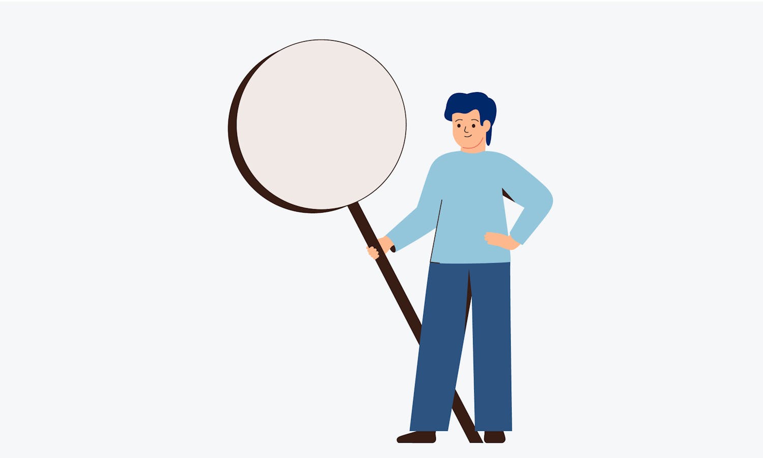 Manneskja stendur og horfir á myndavélina. Hún heldur á stóru stækkunargleri sem er stærra en hún.