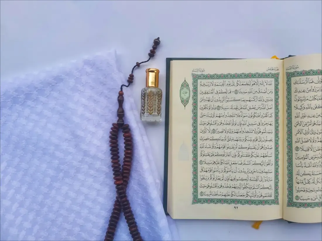 Tasbih, ilustrasi untuk artikel "Ikhtishar 'Ulumil Hadits Bab 20: Al-Mudhtarib"