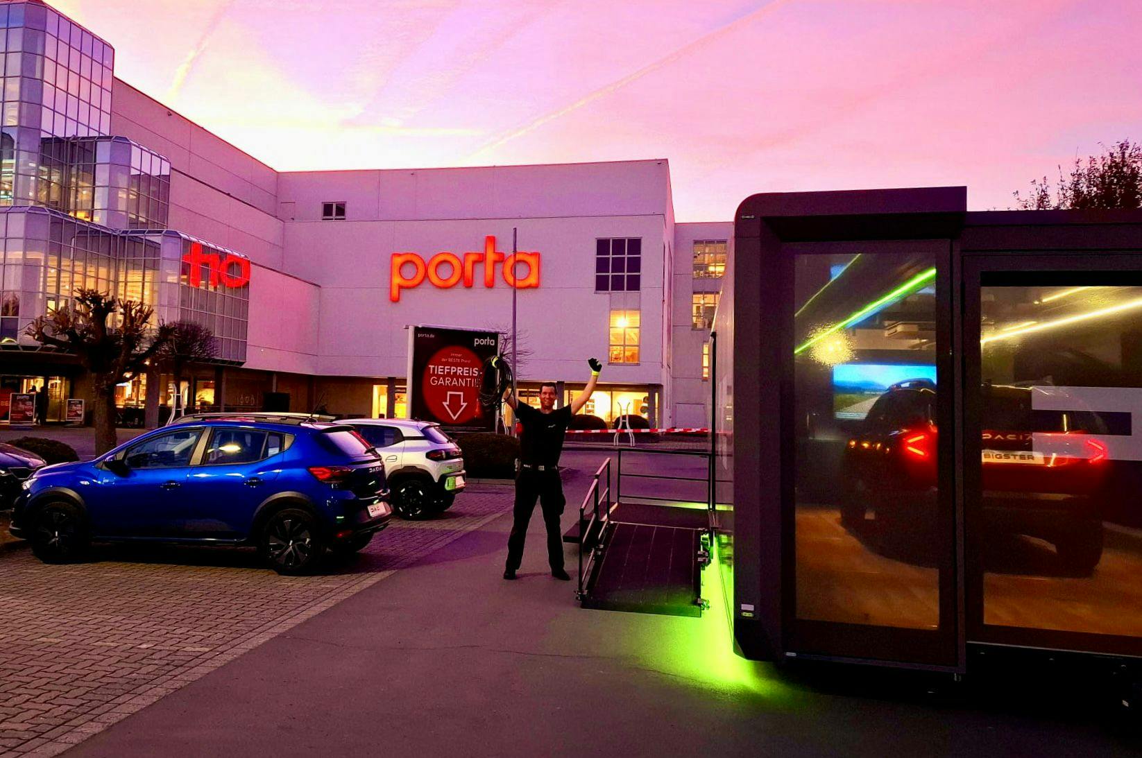 Nick Ray working at a roadshow