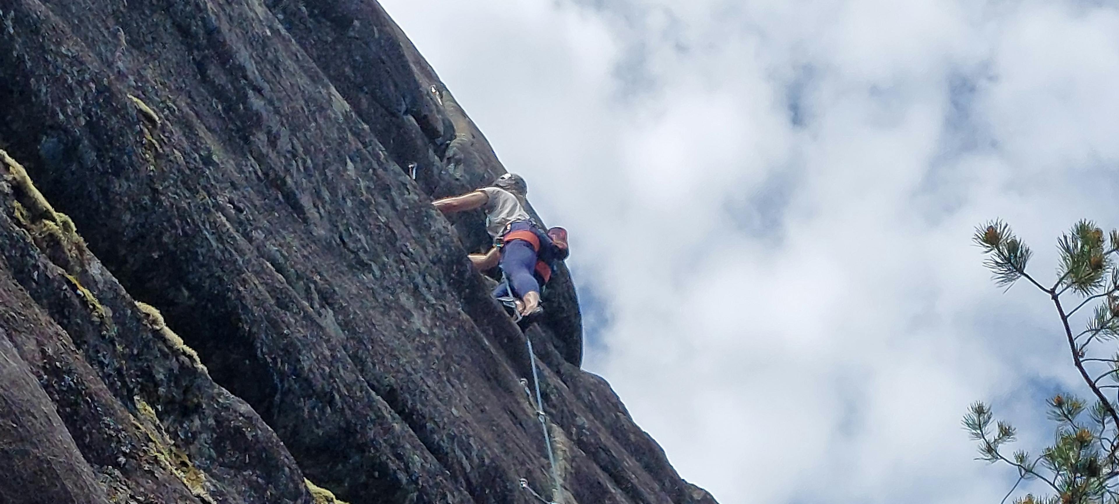 Climber on a pitch in Chek