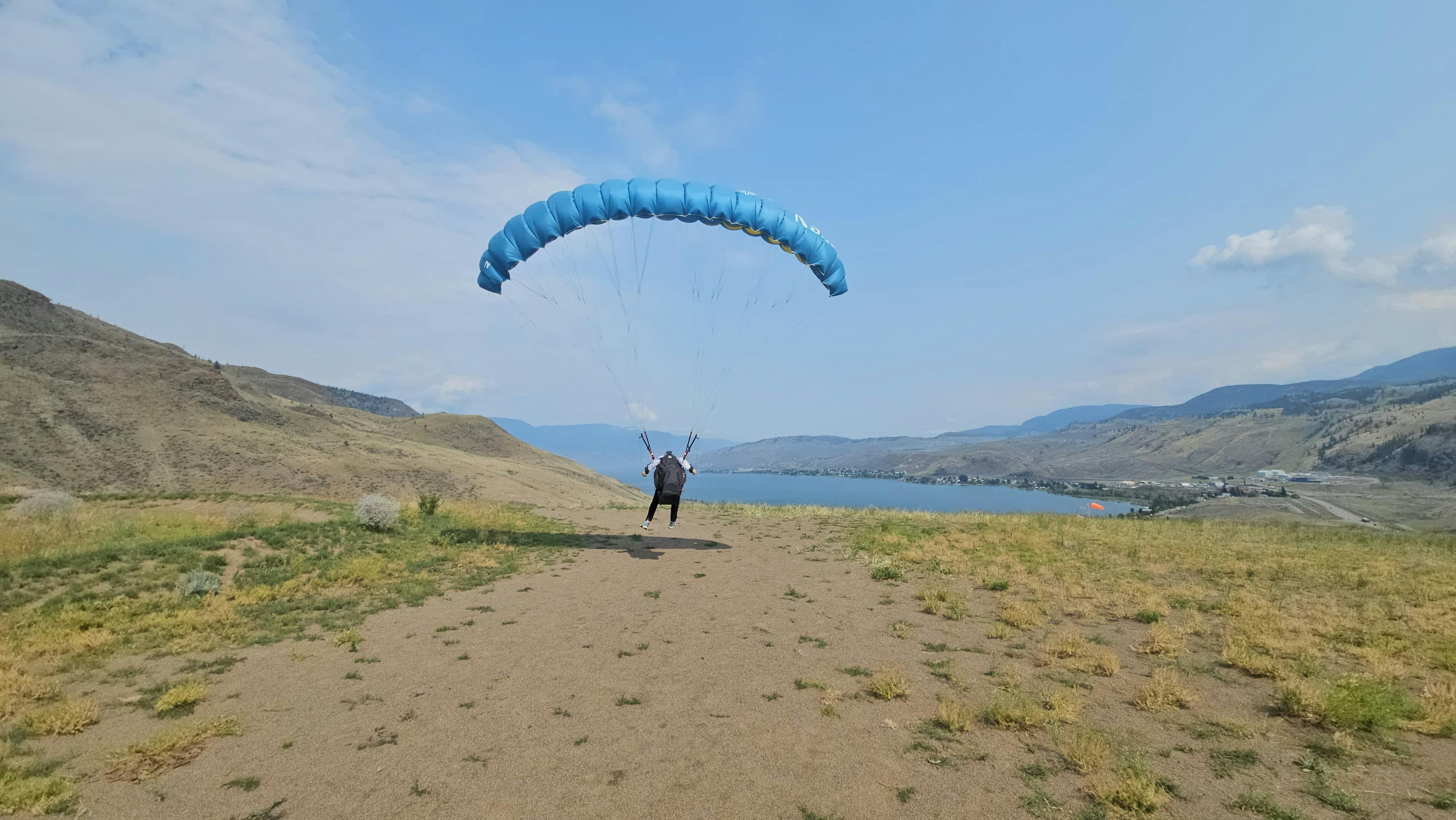 Paragliding with the speed wing