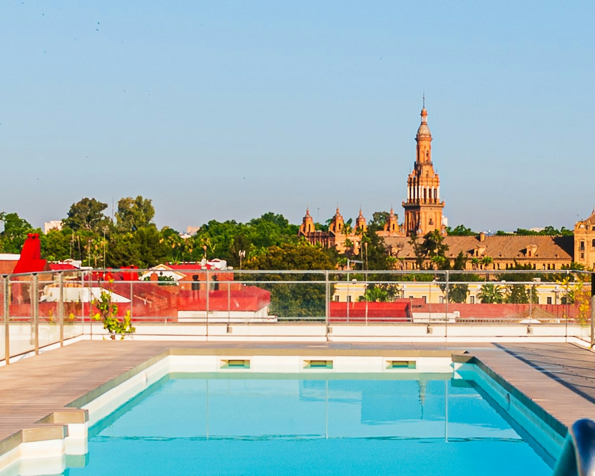Rooftop terrace with swimming pool at nido el porvenir in Seville