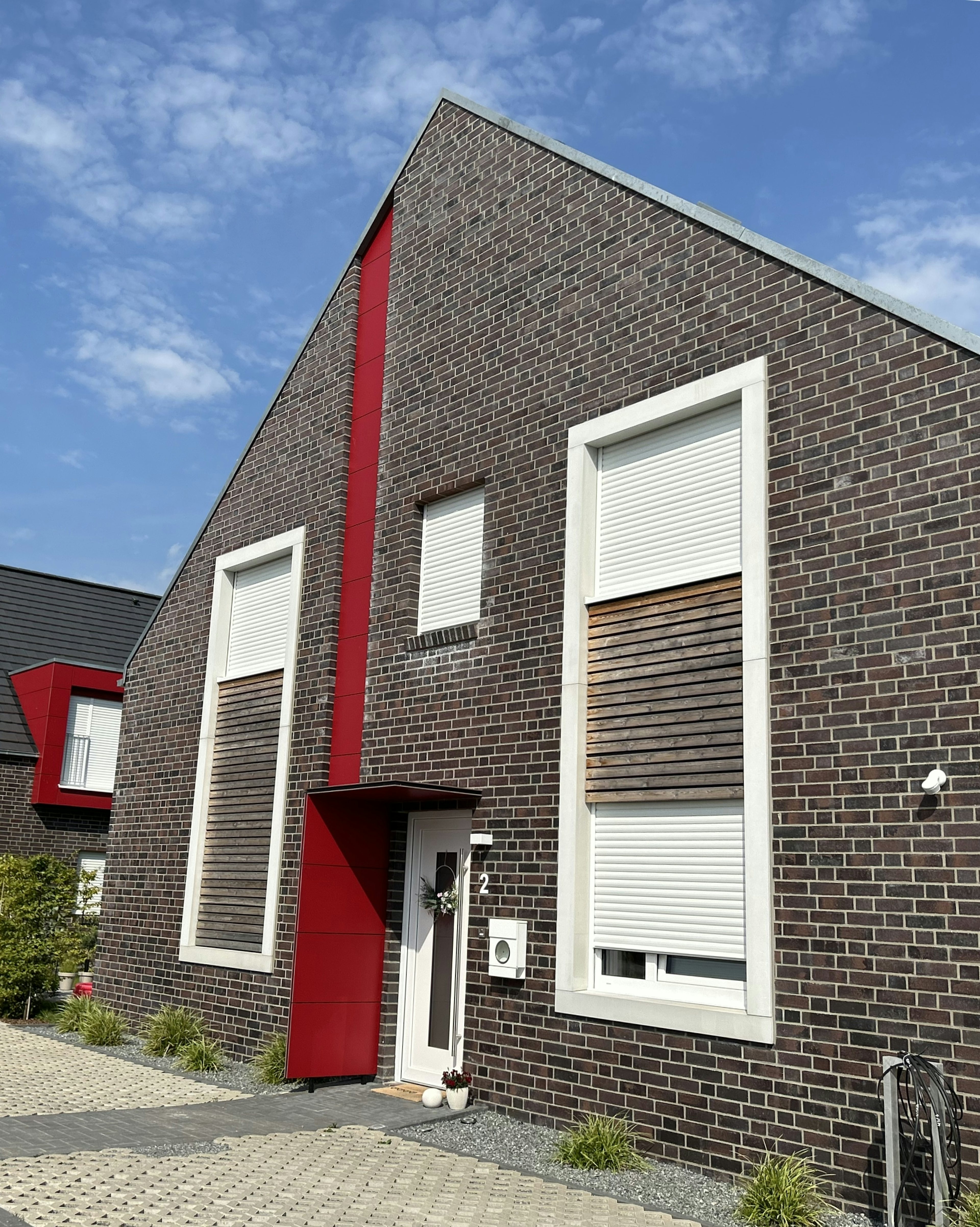 Moderne Fensterumrahmung SLG 150 aus Beton