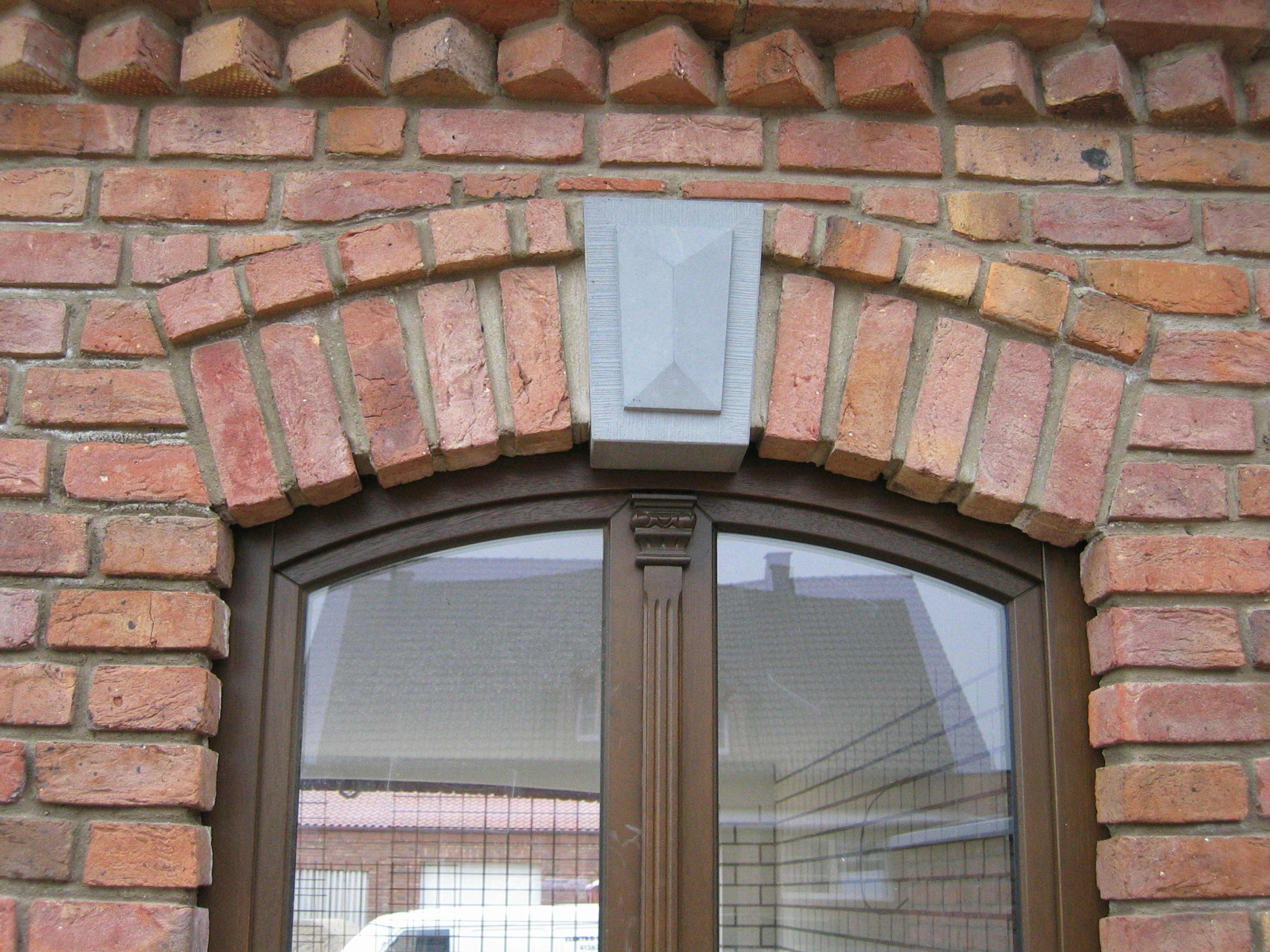 Zierstein Diamant an Klinkersturz