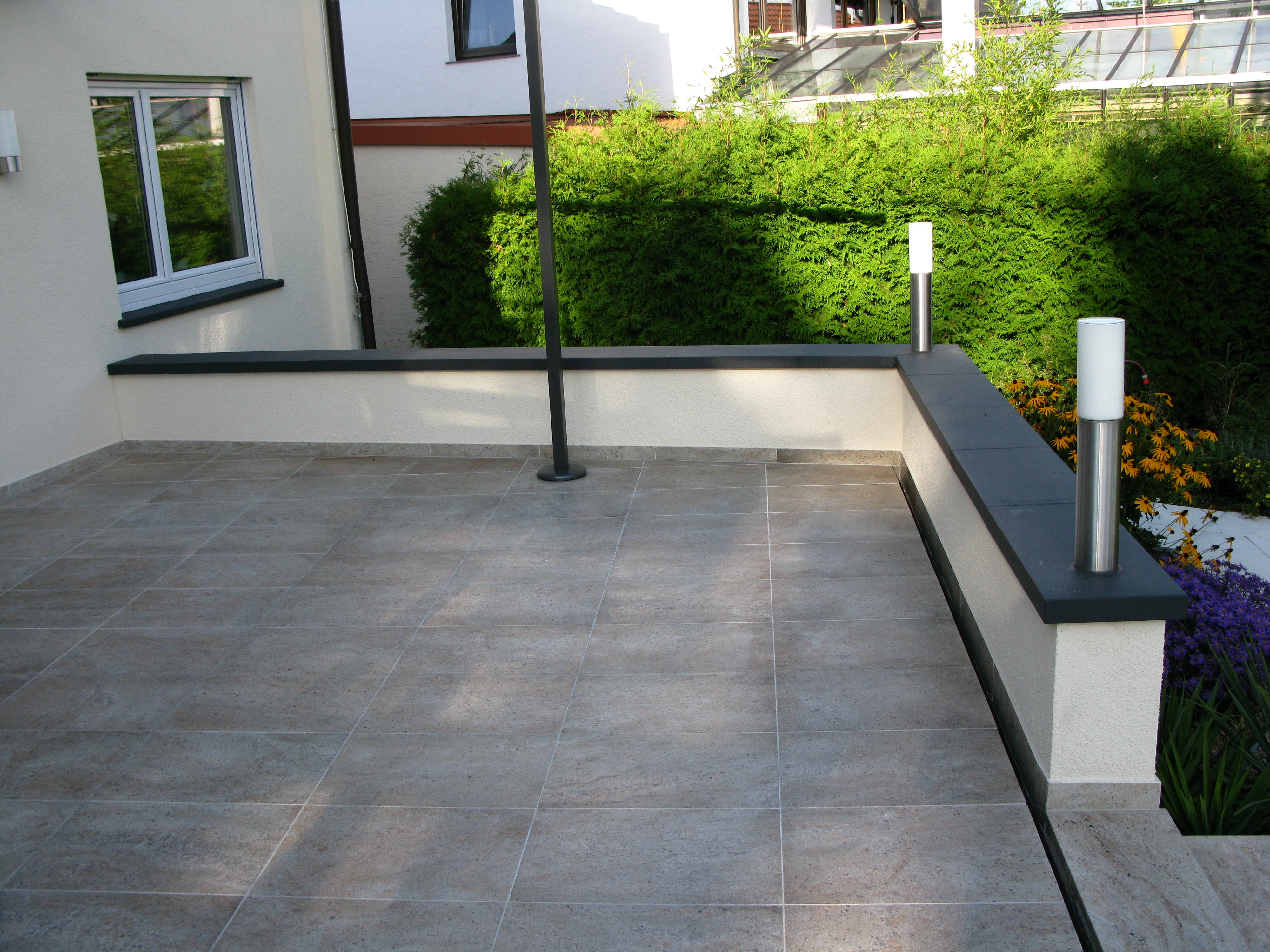 Abdeckungen MFD Flachdach und MFU Endstück, anthrazit gestrichen