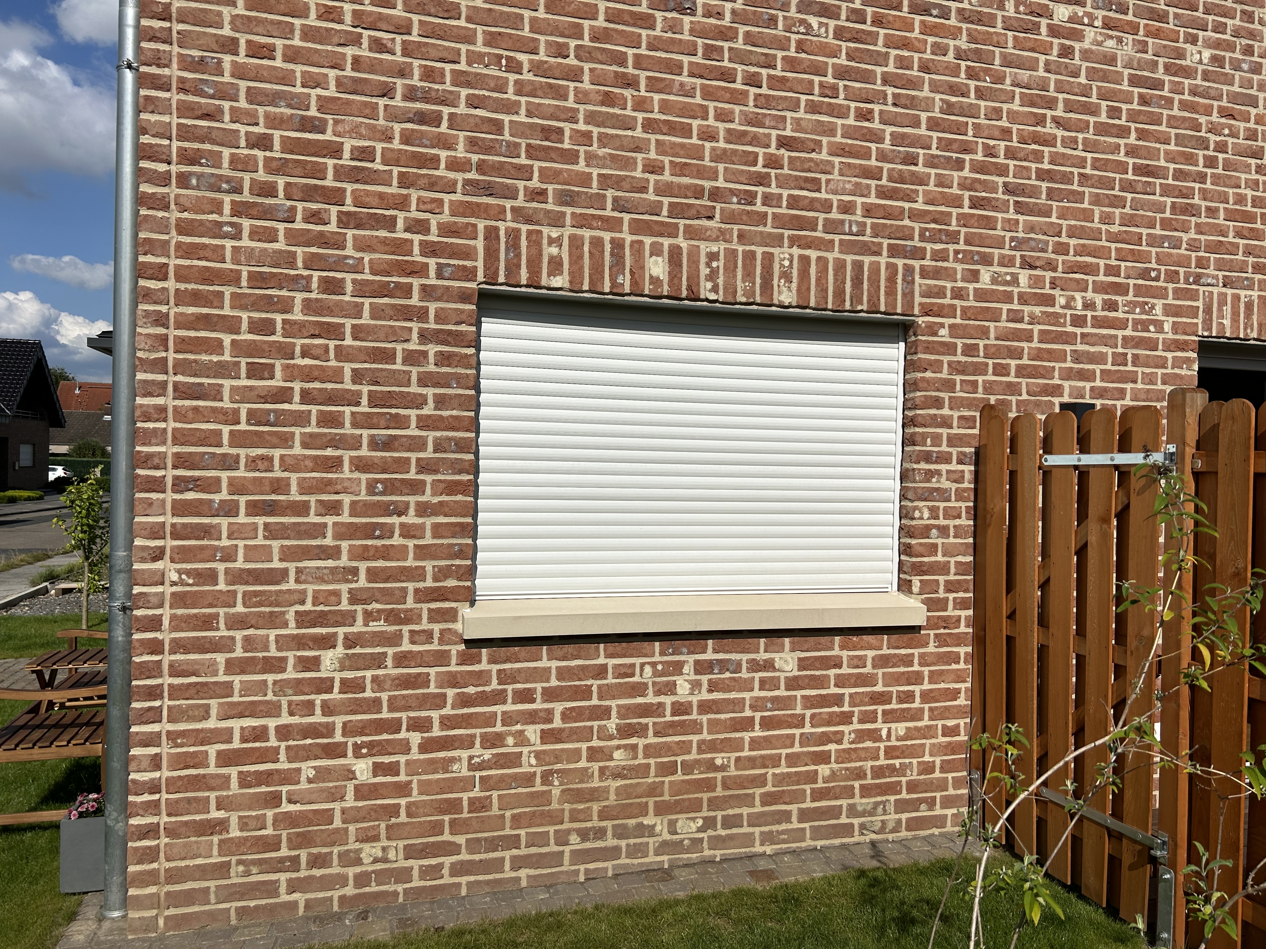 Fensterbank außen WSB 850 durchgefärbt in beige-hell