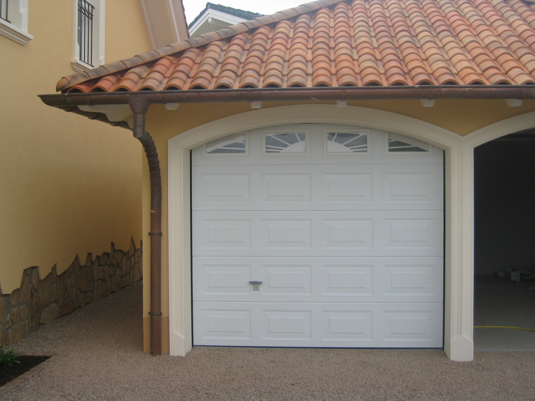 Gewände FLG 500 an Garagentoren, oben rund