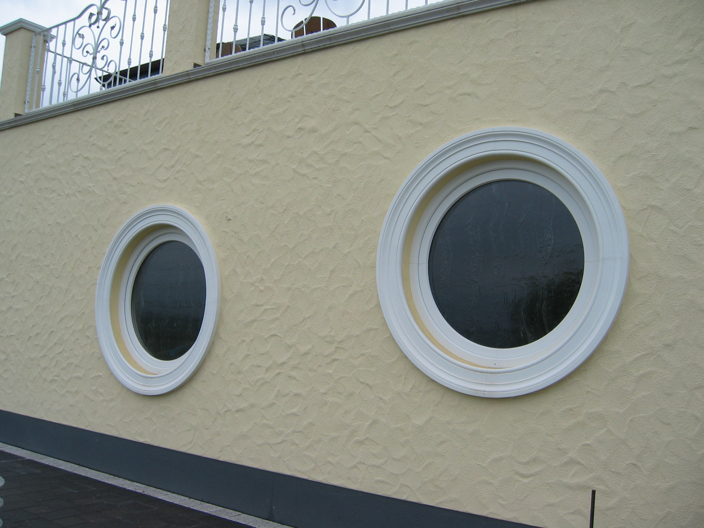 Gewände FLG 500 an Rundfenstern