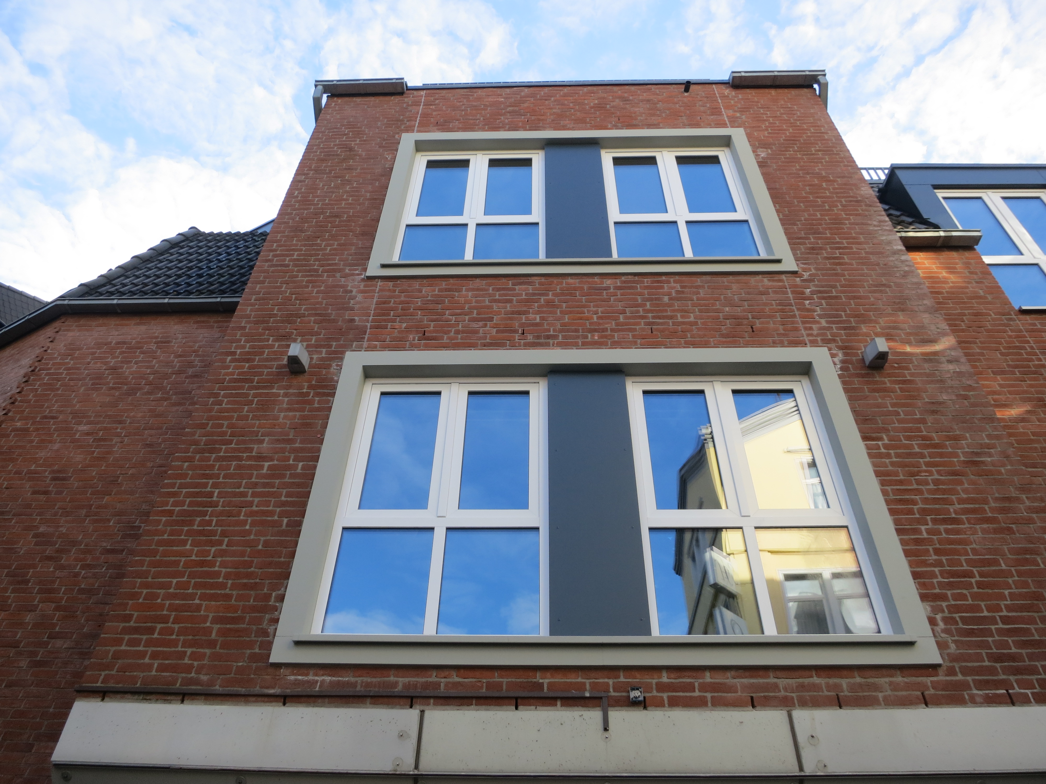 Fenstergewände als Winkelgewände SLG 150 mit Außenfensterbänken SLB 155