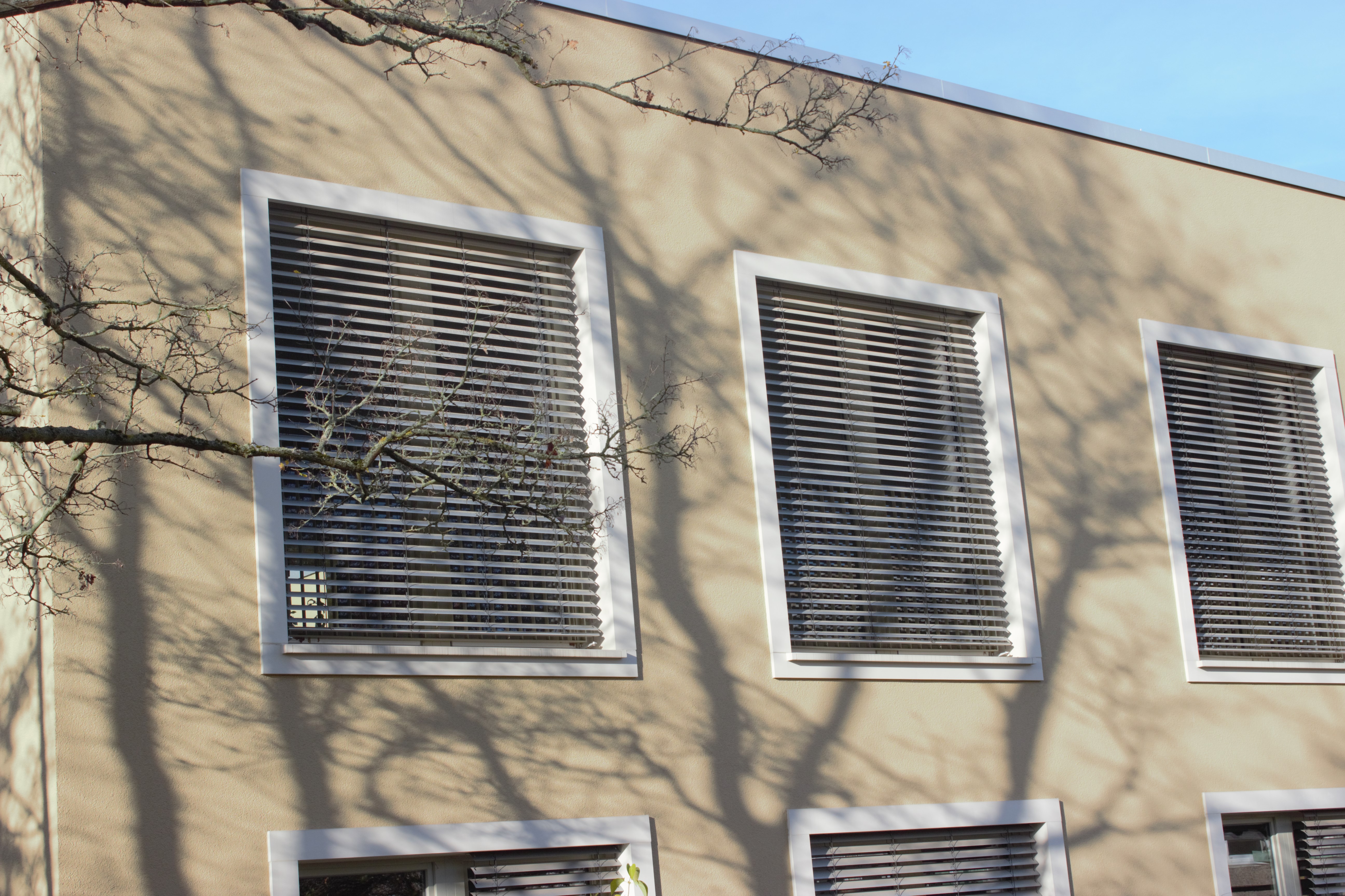 Fensterumrahmungen SLG 150 Winkelgewände und Betonfensterbänke SLB 155