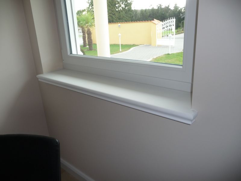 Abgerundete Innenfensterbank SLB 590 innen aus Beton