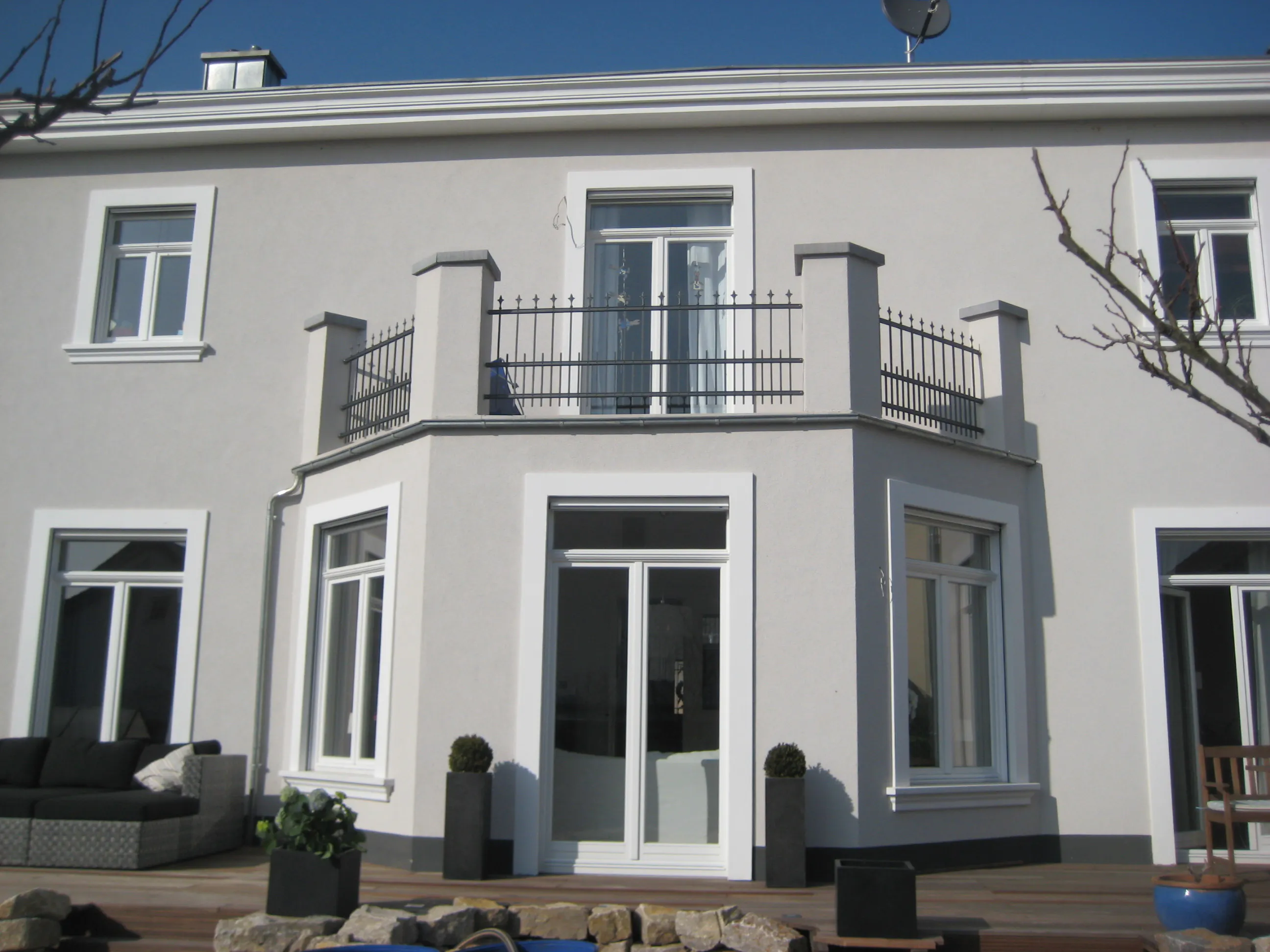 Außenfensterbänke SLB 500 an einer sanierten Putzfassade