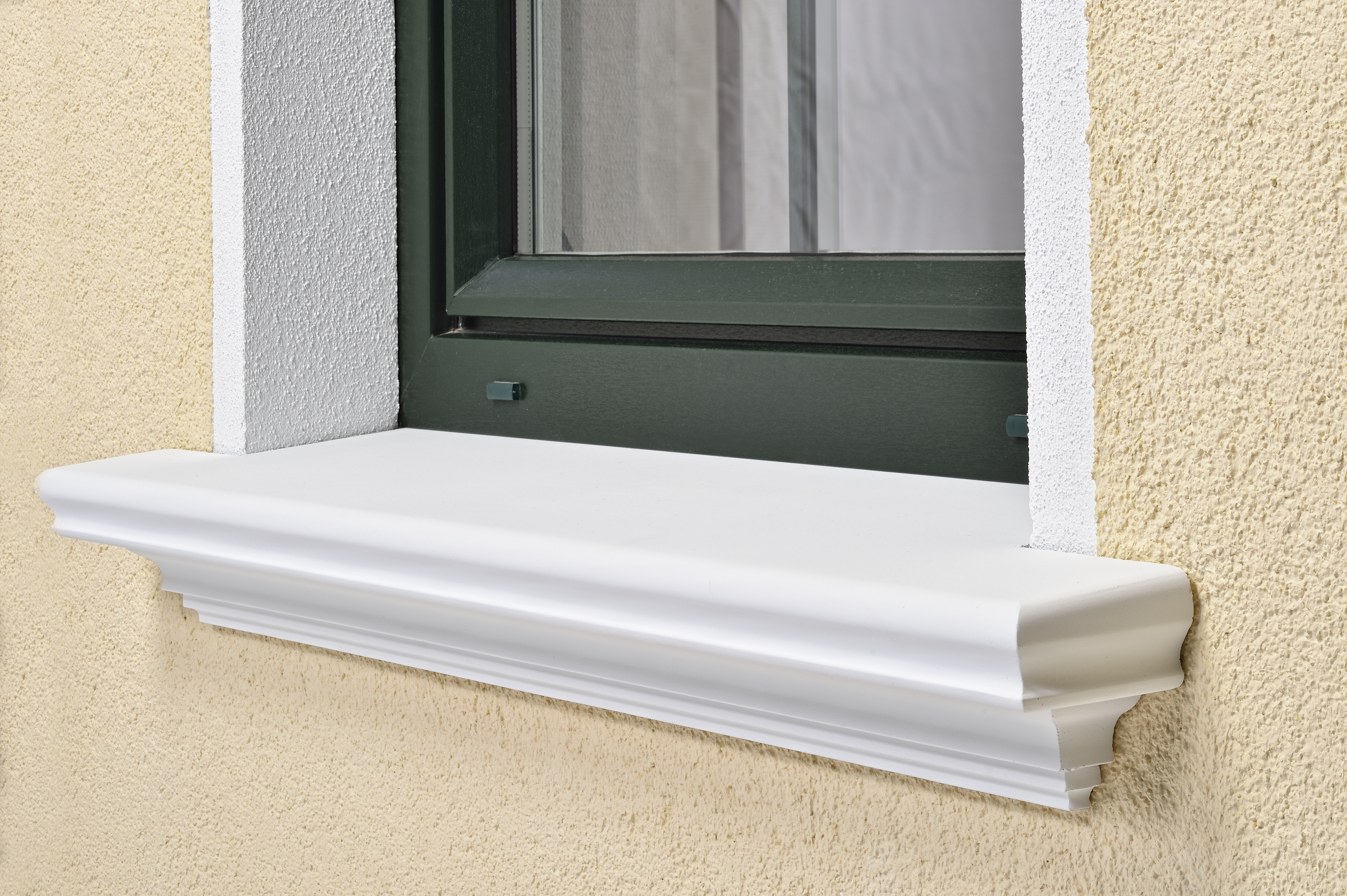 Fensterbank außen SLB 570 mit Rundung und schöner Profilierung von Niessen Beton