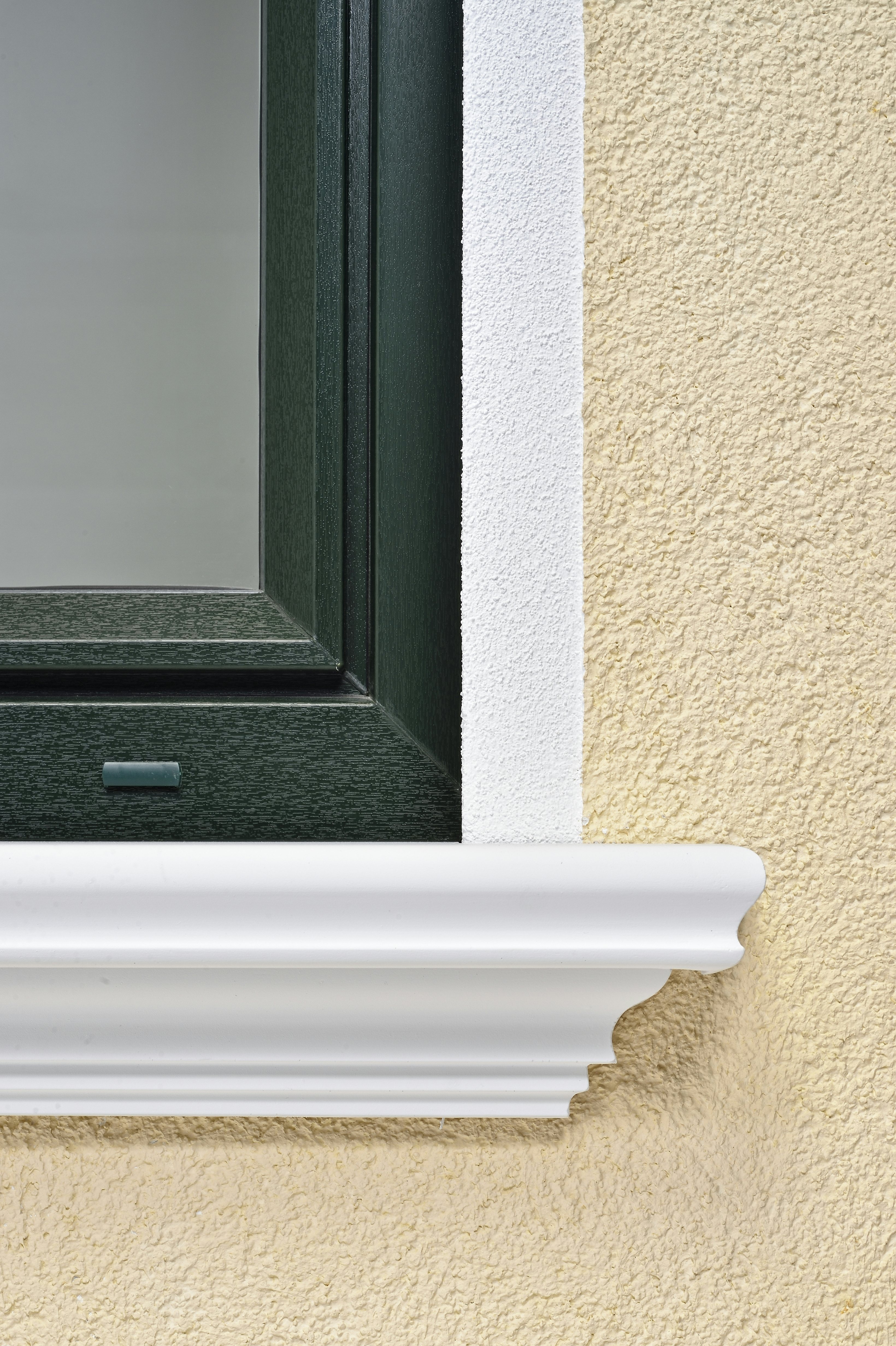 Rechtes Ende der Betonfensterbank SLB 570