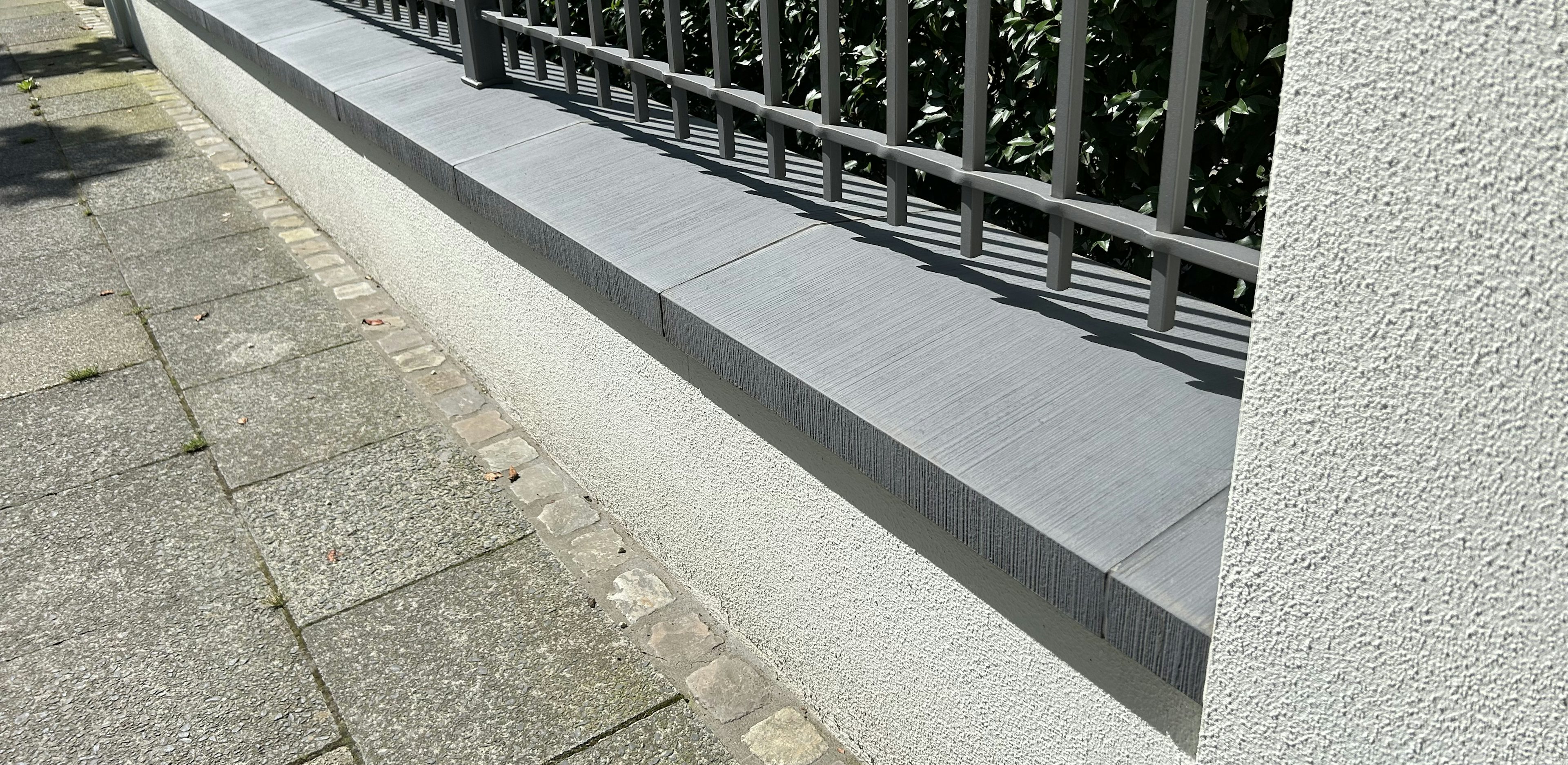 Mauerabdeckungen Beton Satteldach MAD mittelgrau