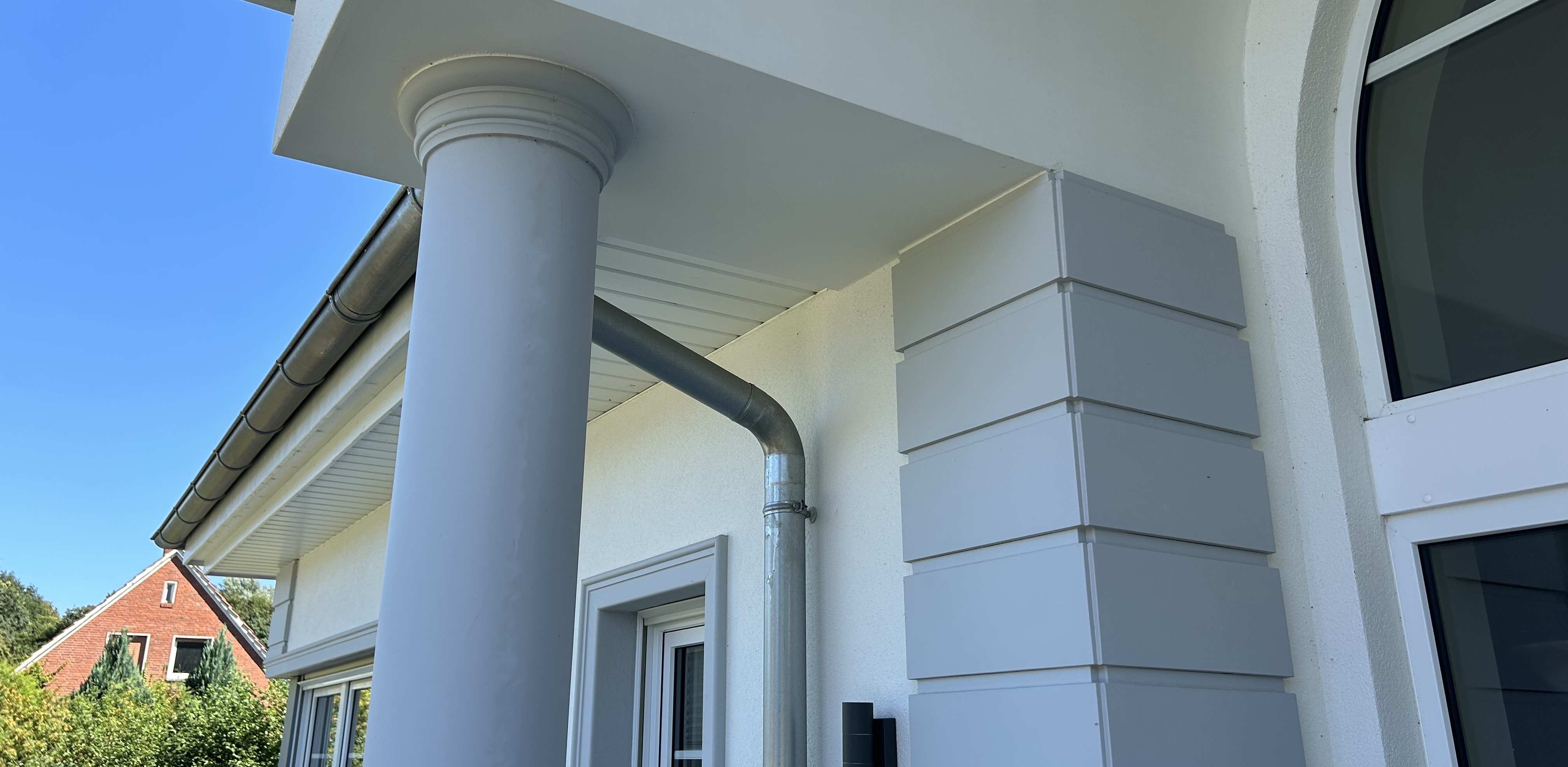 Hauseingangsbereich mit Bossen BP über Eck