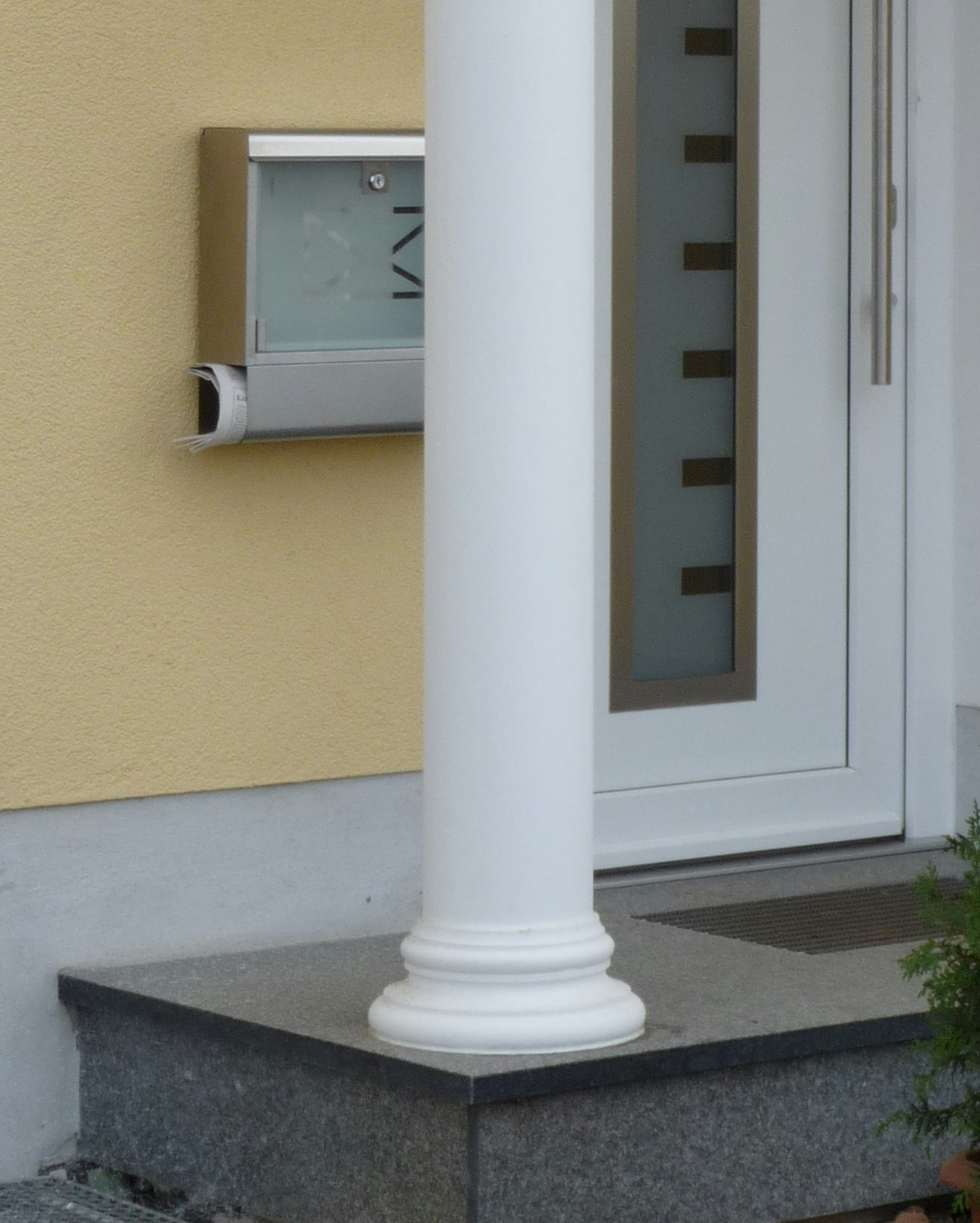 Säulenbasis B1