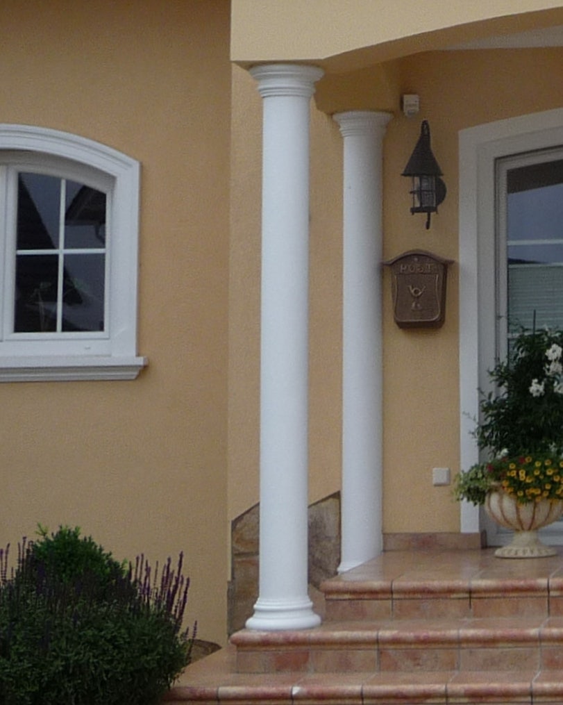 Betonsäule 01110 und Halbsäule