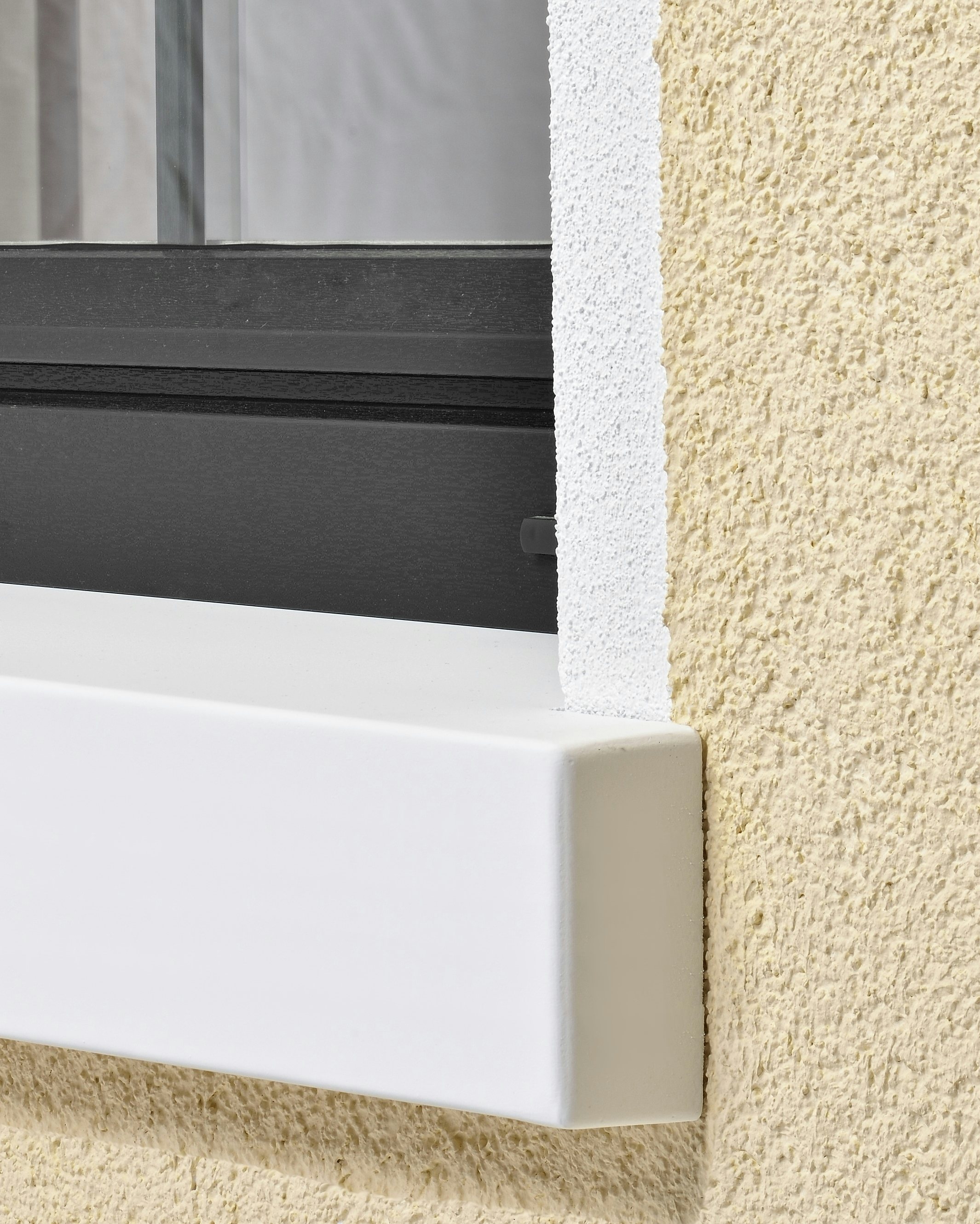 Detail hohe Betonfensterbank SLB 450