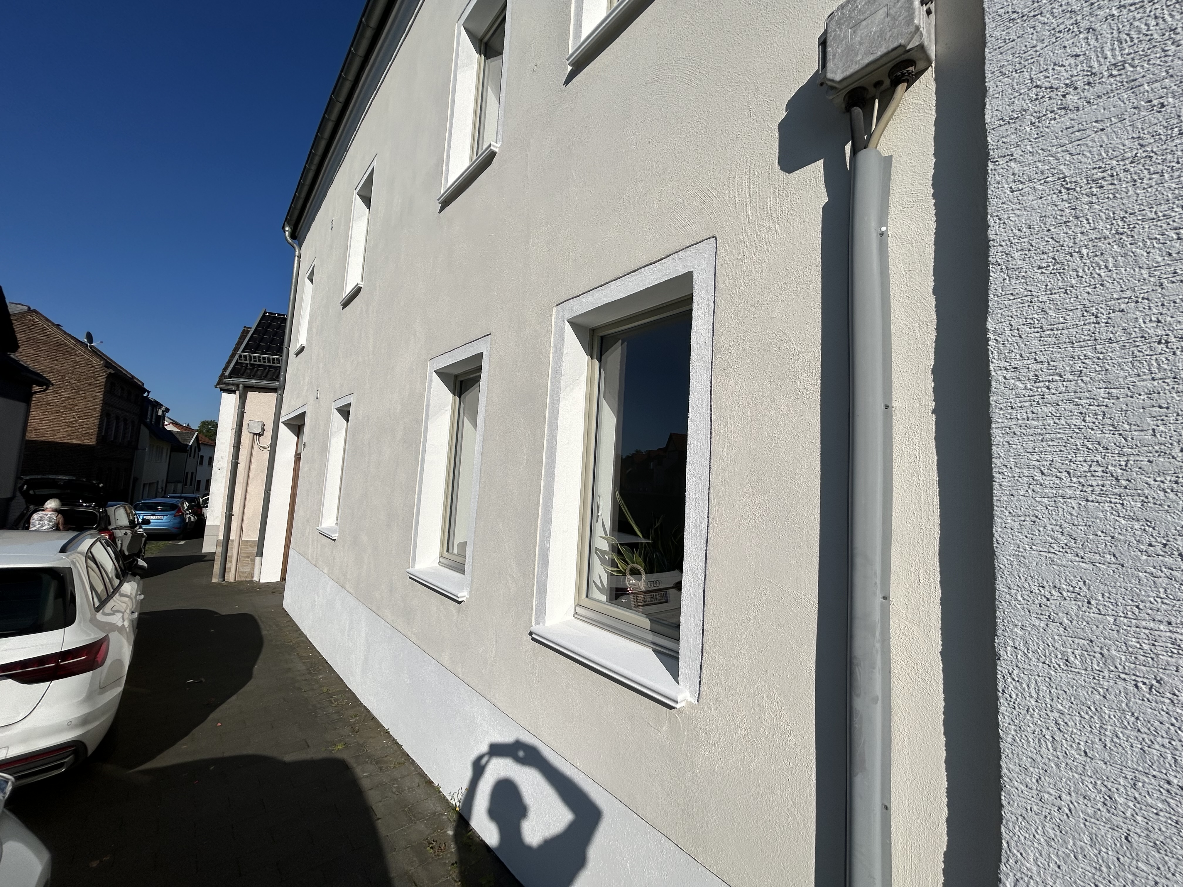 Putzfassade mit Fensterbrettern SLB 590 aus Beton