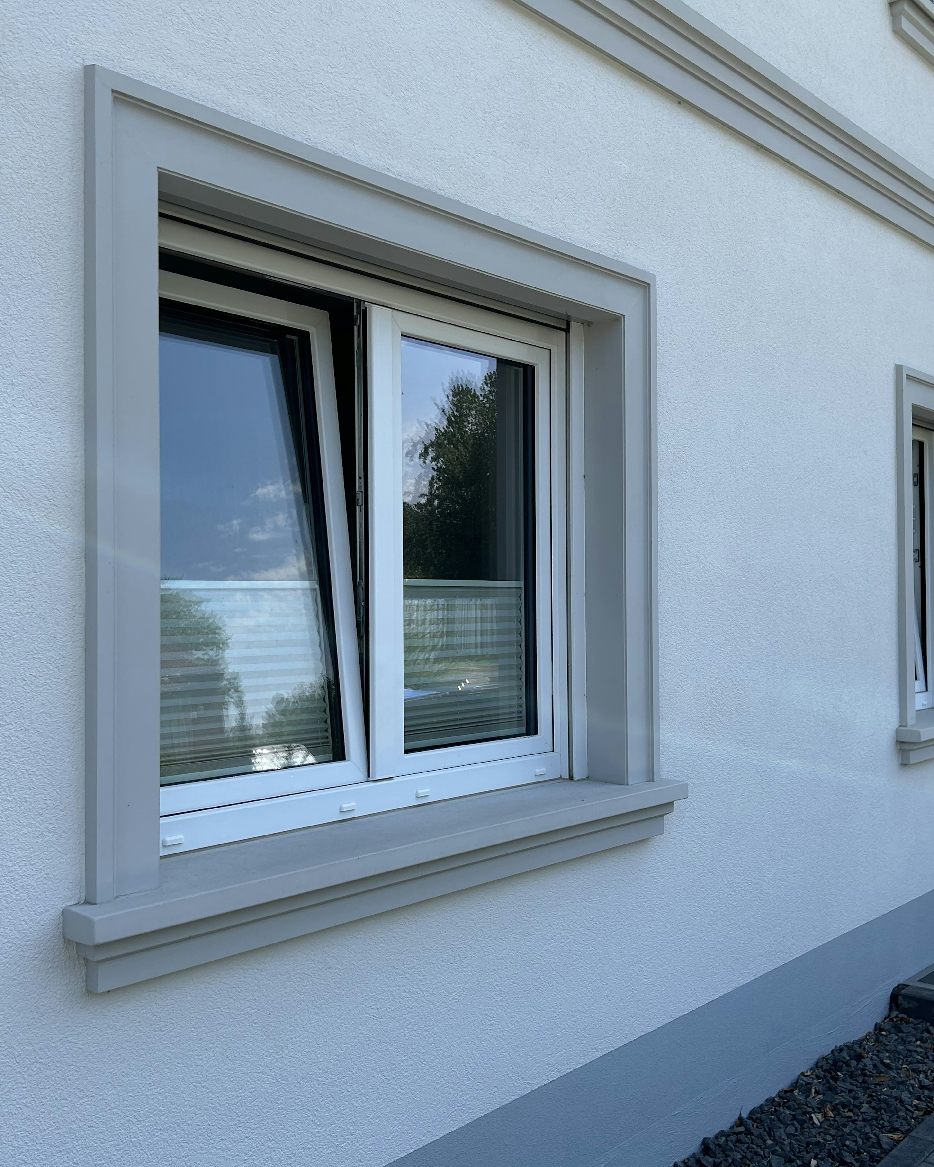 Fenster mit Außenfensterbank SLB 520 von Niessen Beton