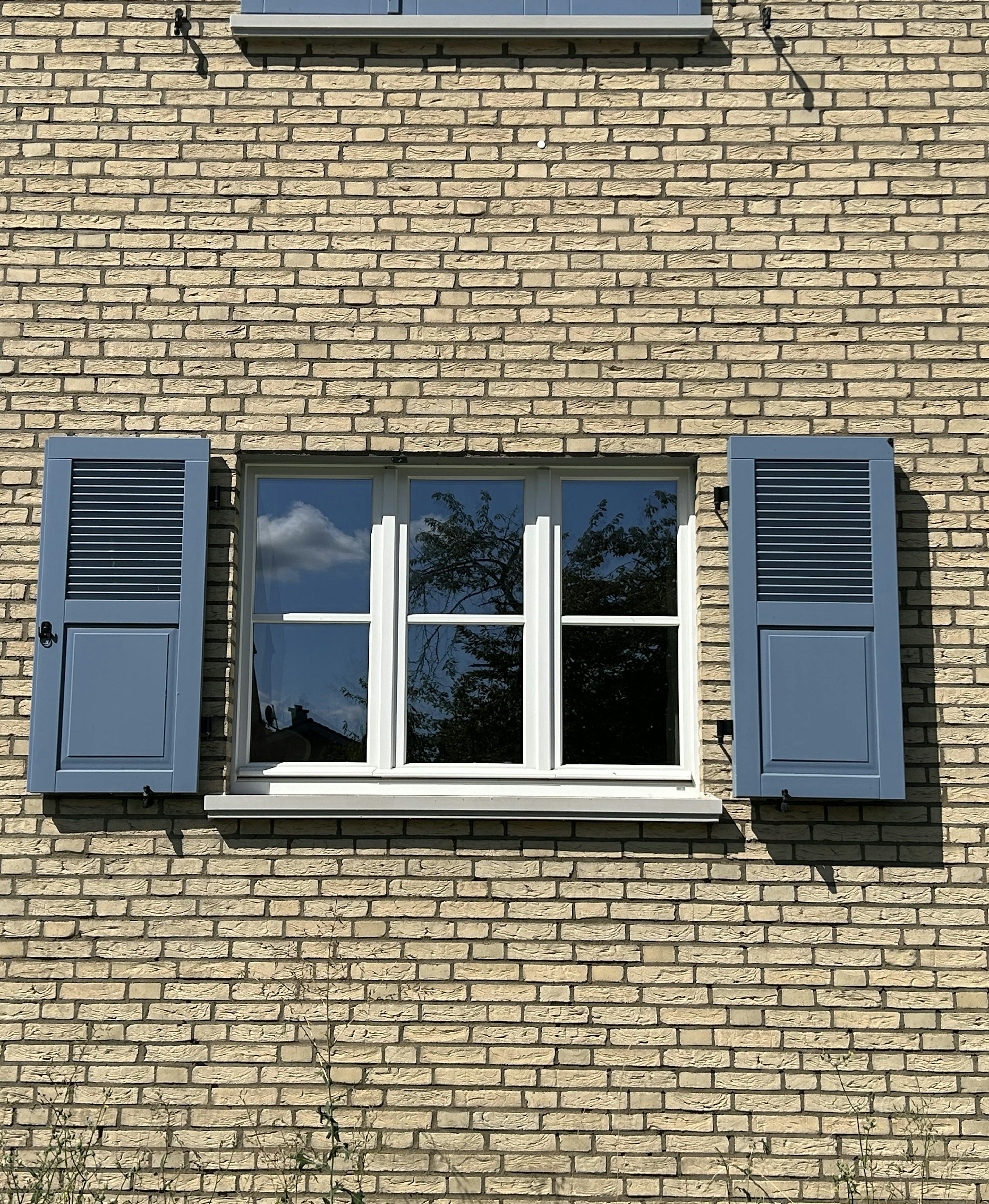 Fensterbank außen SLB 400 an Klinkerwand