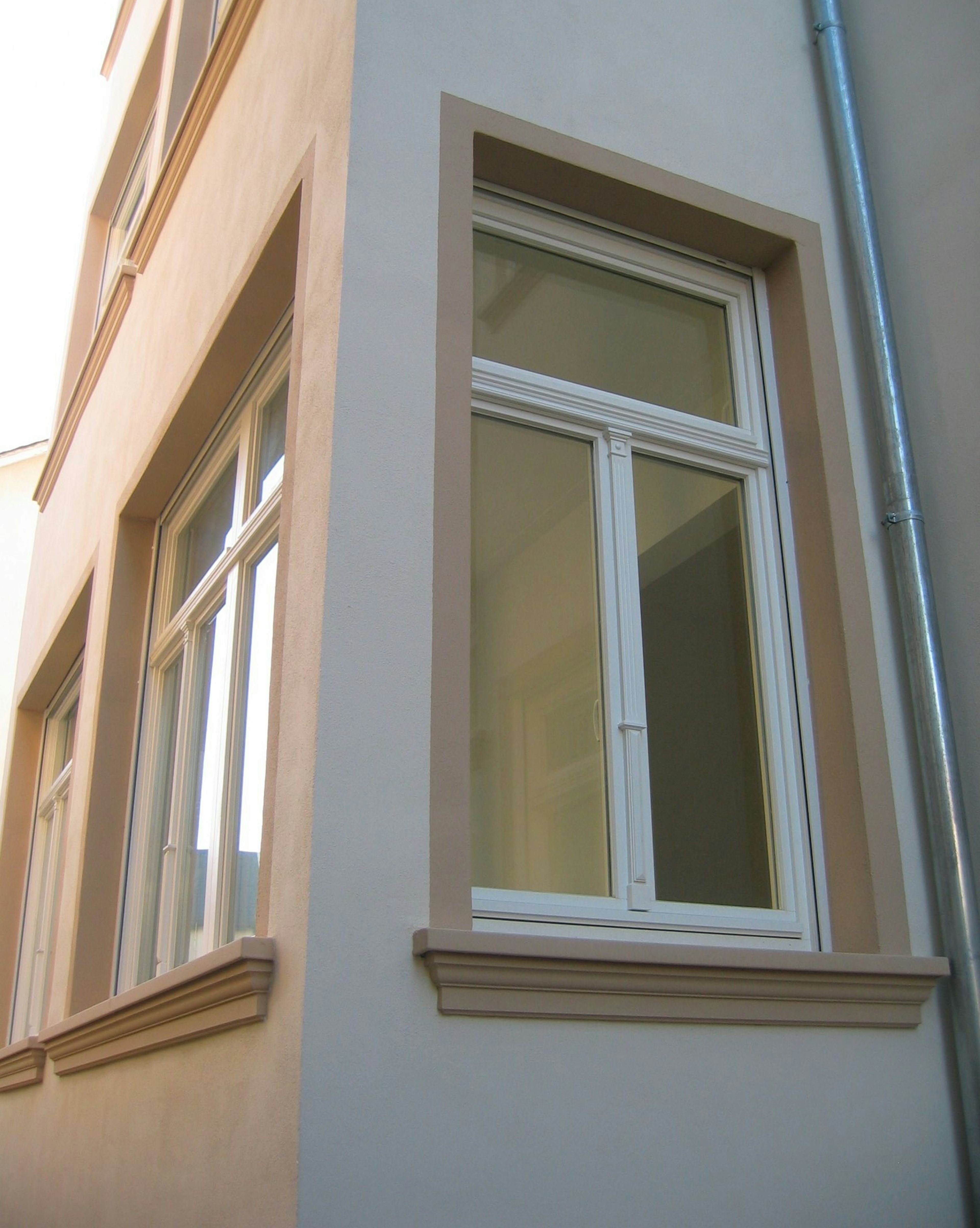 Außenfensterbänke SLB 500 an einem sanierten Altbau