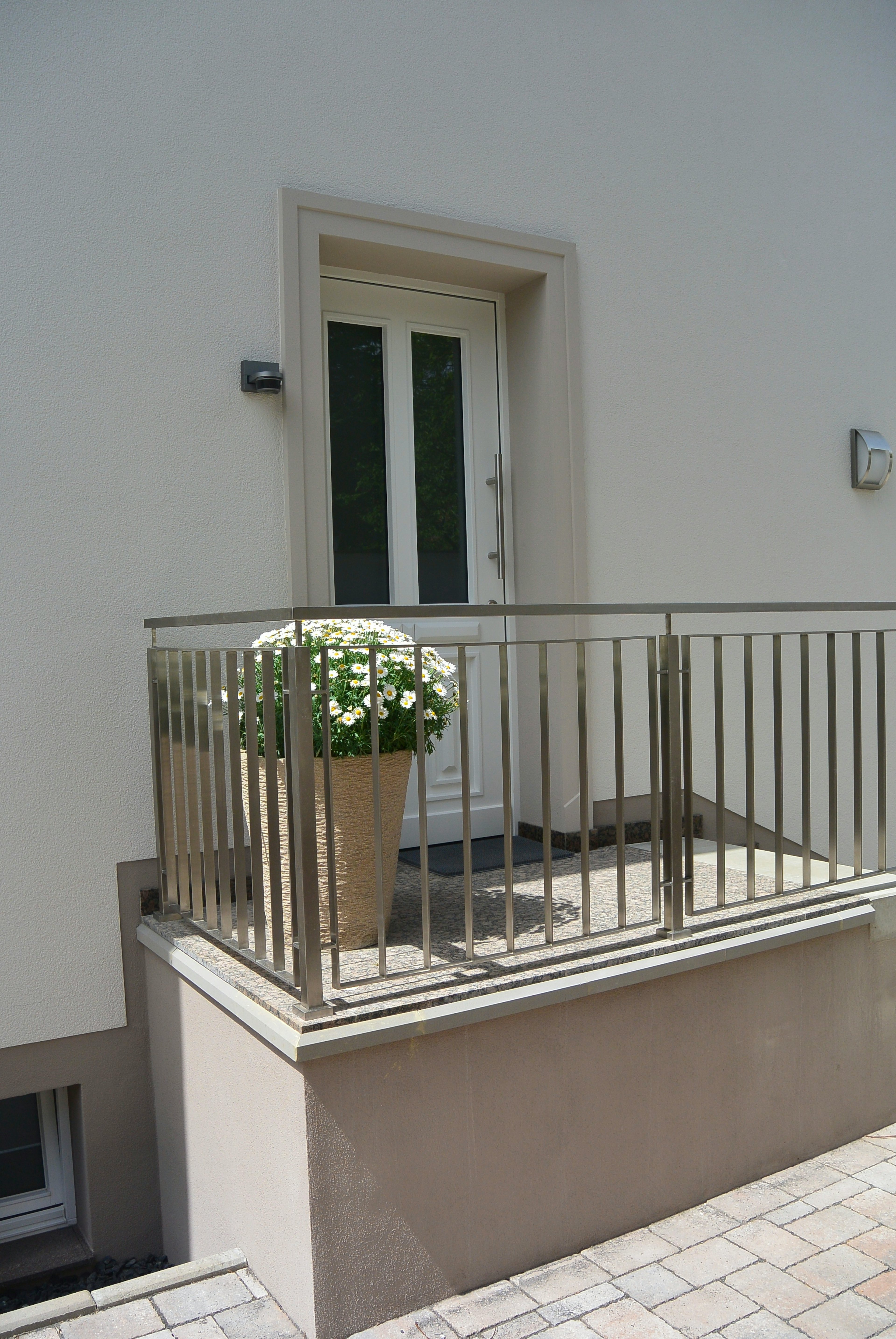 Hauseingangstür mit Gewände FLG 520