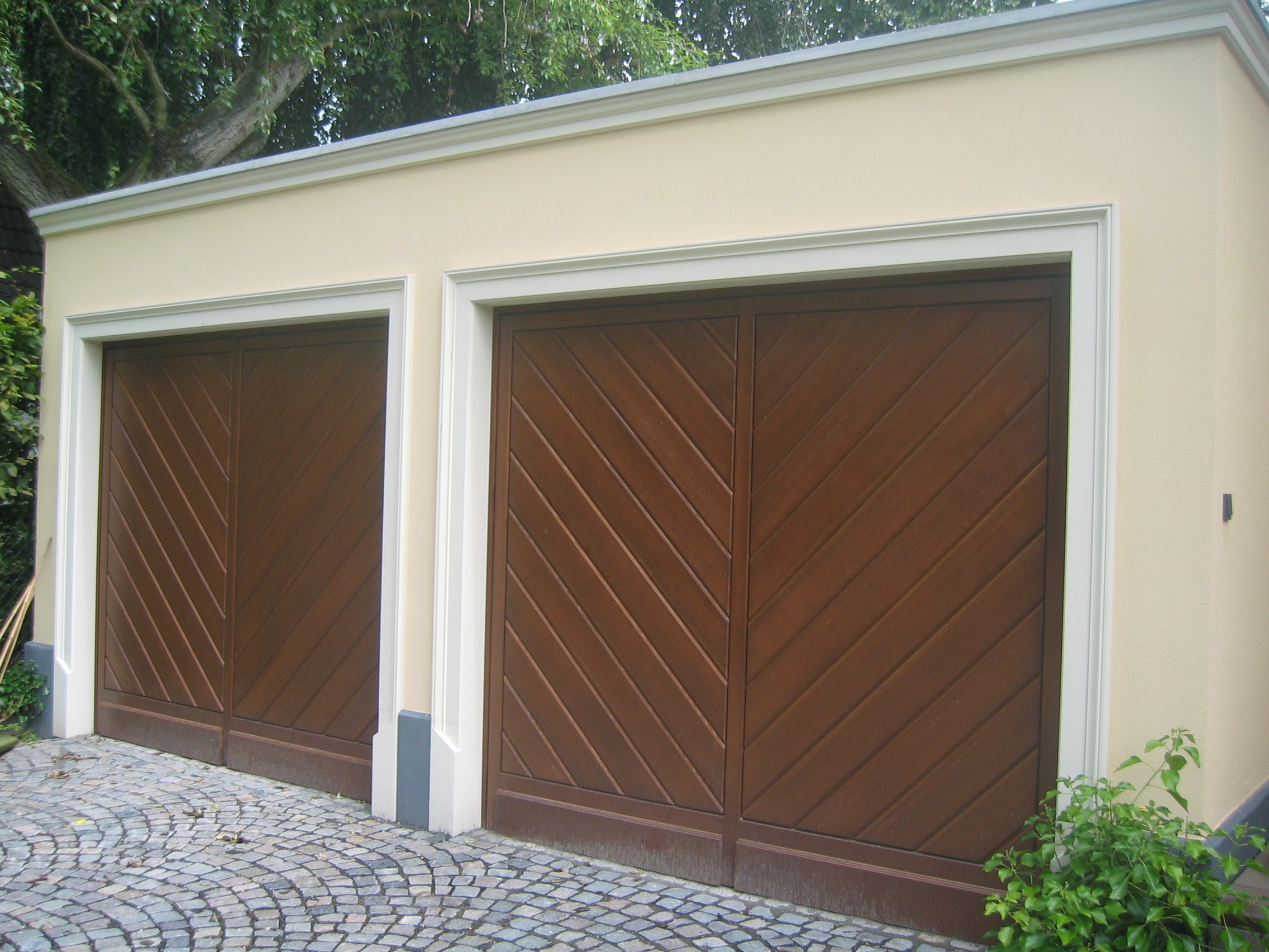 Gewände SLG 500 an Garagentoren