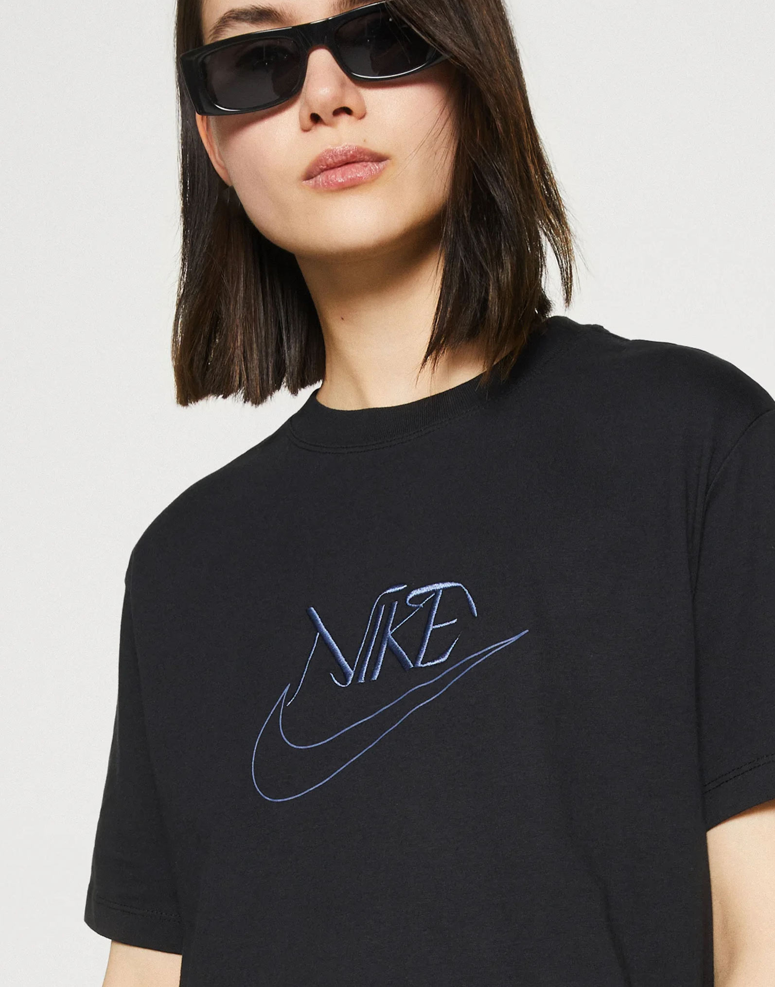 Nike Sportswear featuring Grand Slang