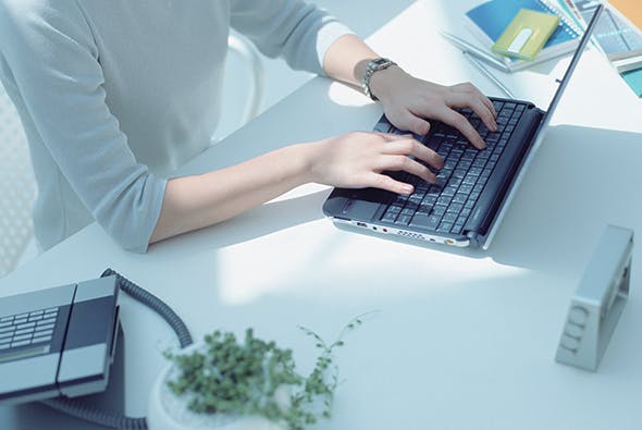 Avec Home and Office, votre vision de prés et intermédiaire (écran) sont très accessibles