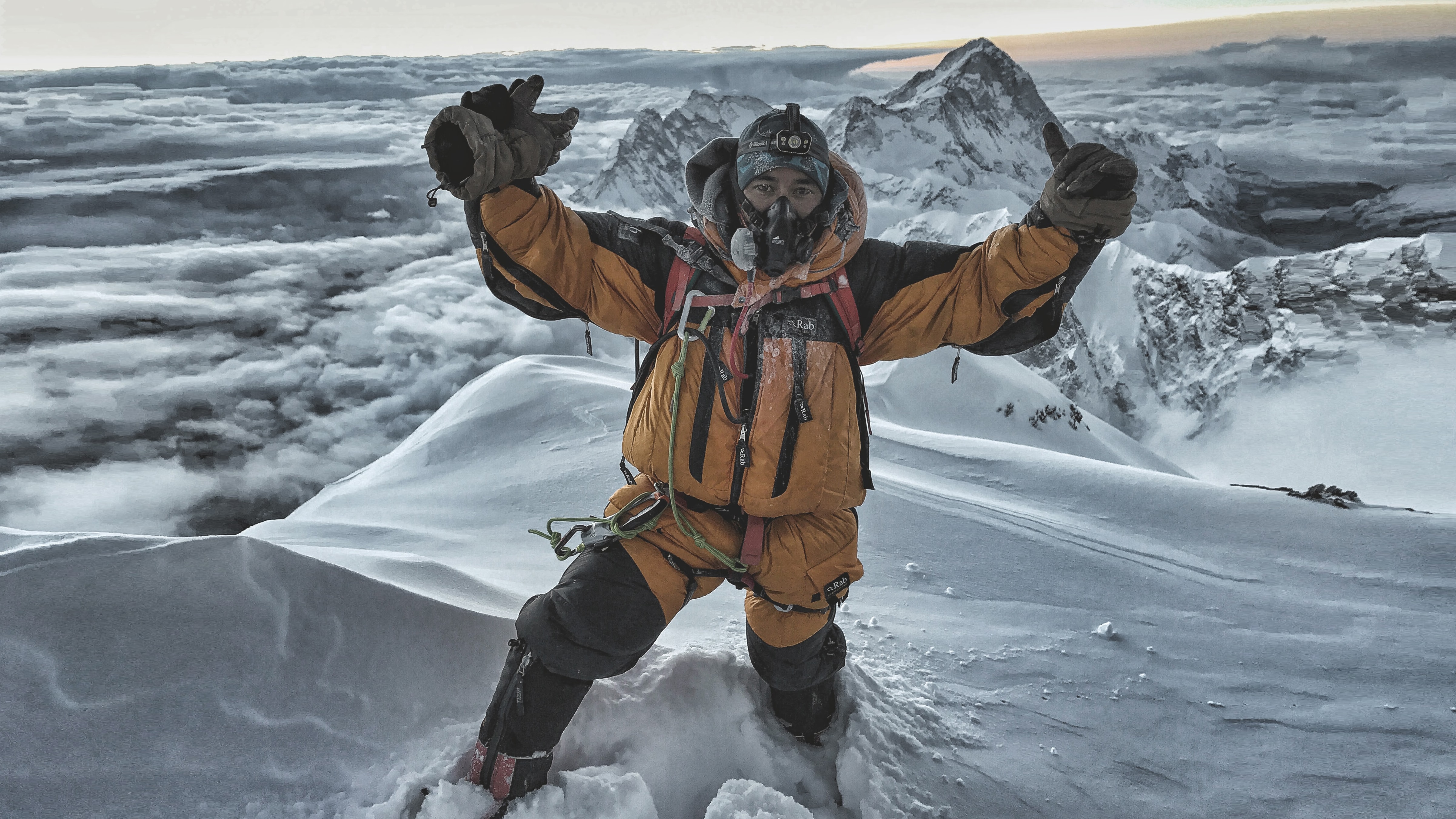 2017 when leading the fixing team on Everest. Pictured at the balcony with the view of Makalu 