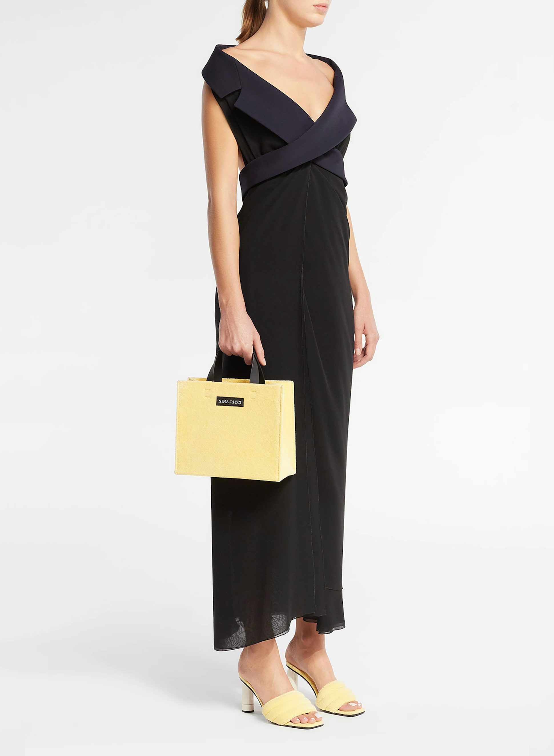 Mules de tejido de rizo vainilla con tacón snorkel - Nina Ricci