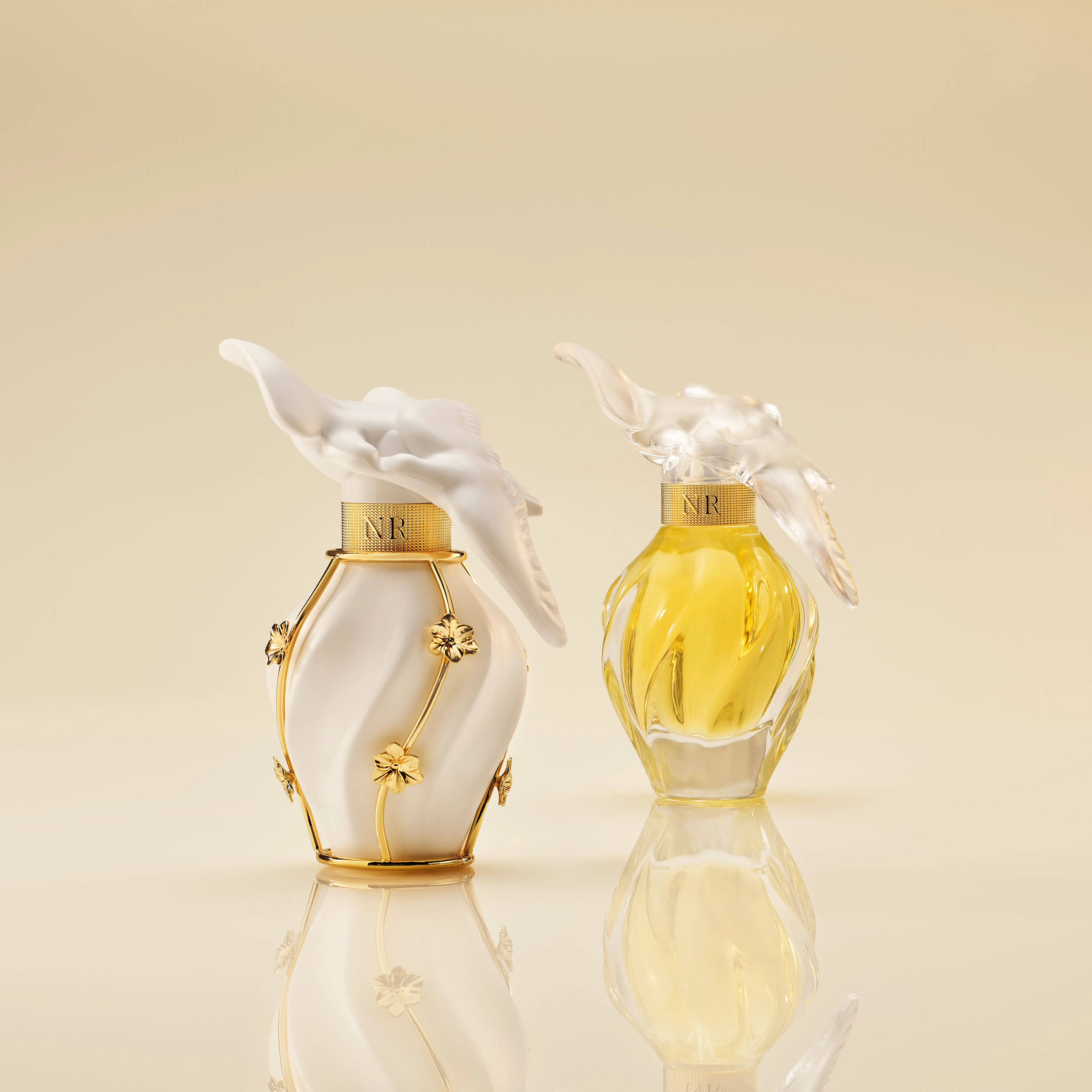 ff435 NINA RICCI ゴールド レクタン メカニカル けたたましい 