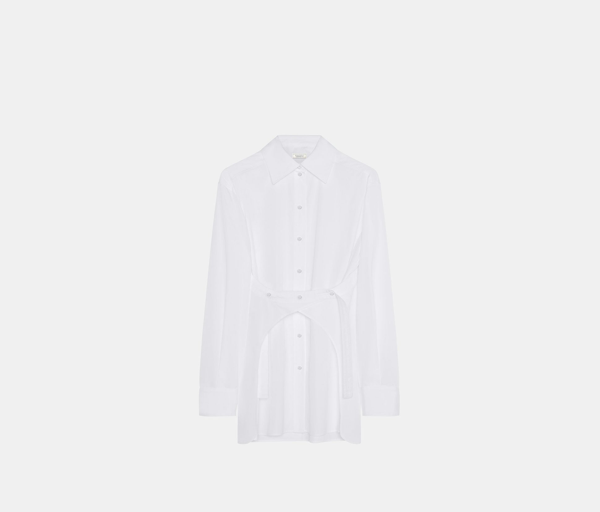 Camisa anudada en la parte delantera