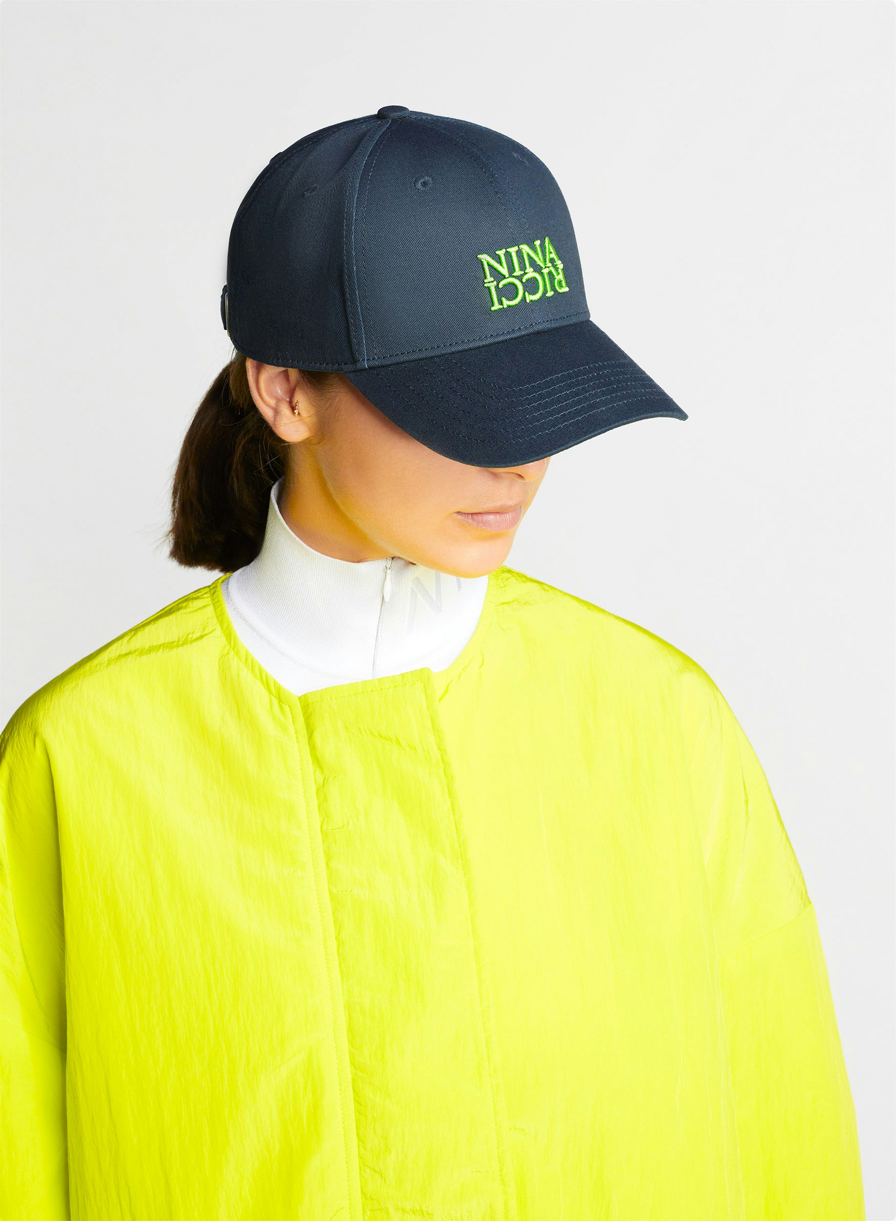 Trench corto de tejido técnico verde limón - Nina Ricci