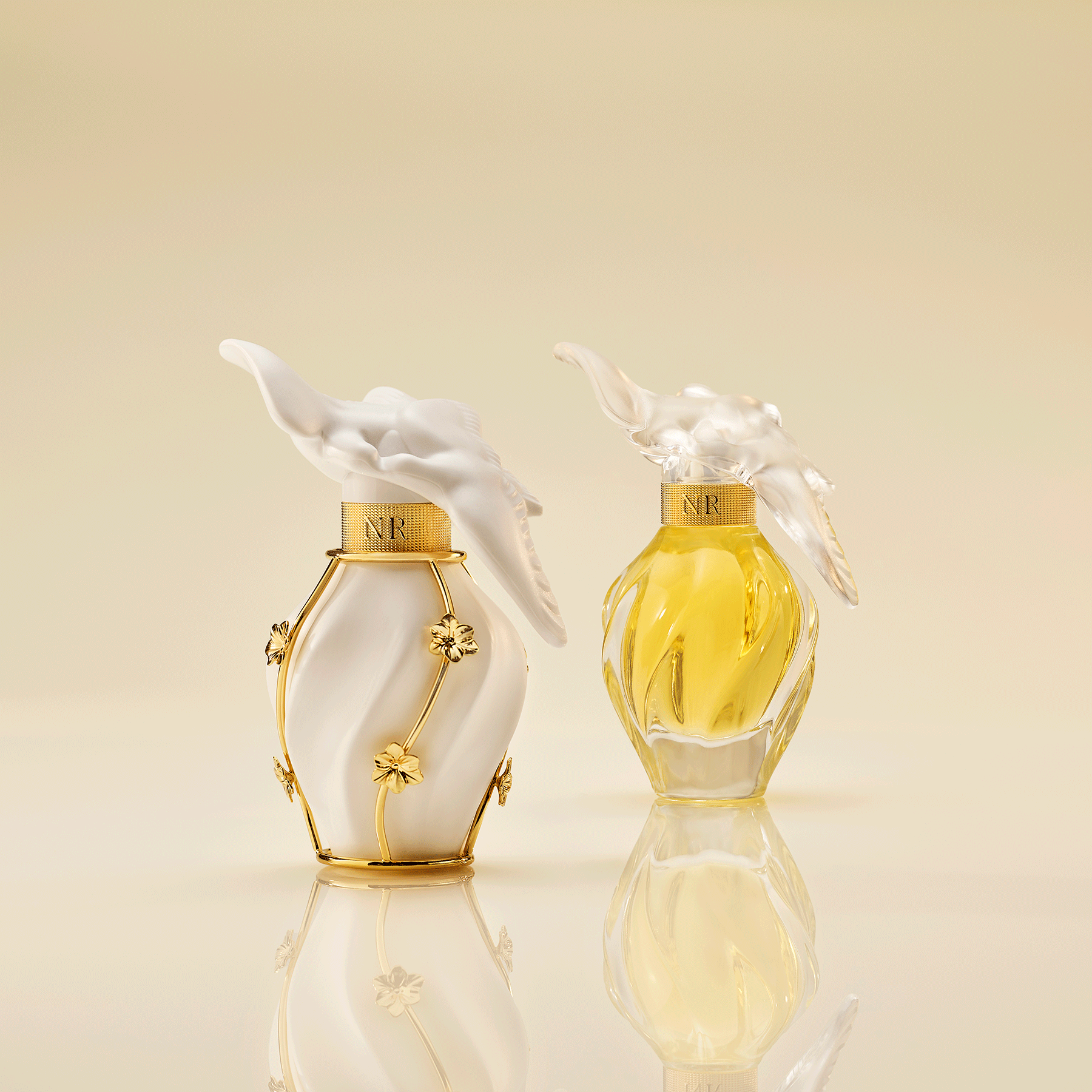 ❁NINA RICCI❁ニナリッチ/高級✨カシミヤのケープ/フランス製 Nina Ricci Fashion and Fragrances - Official website