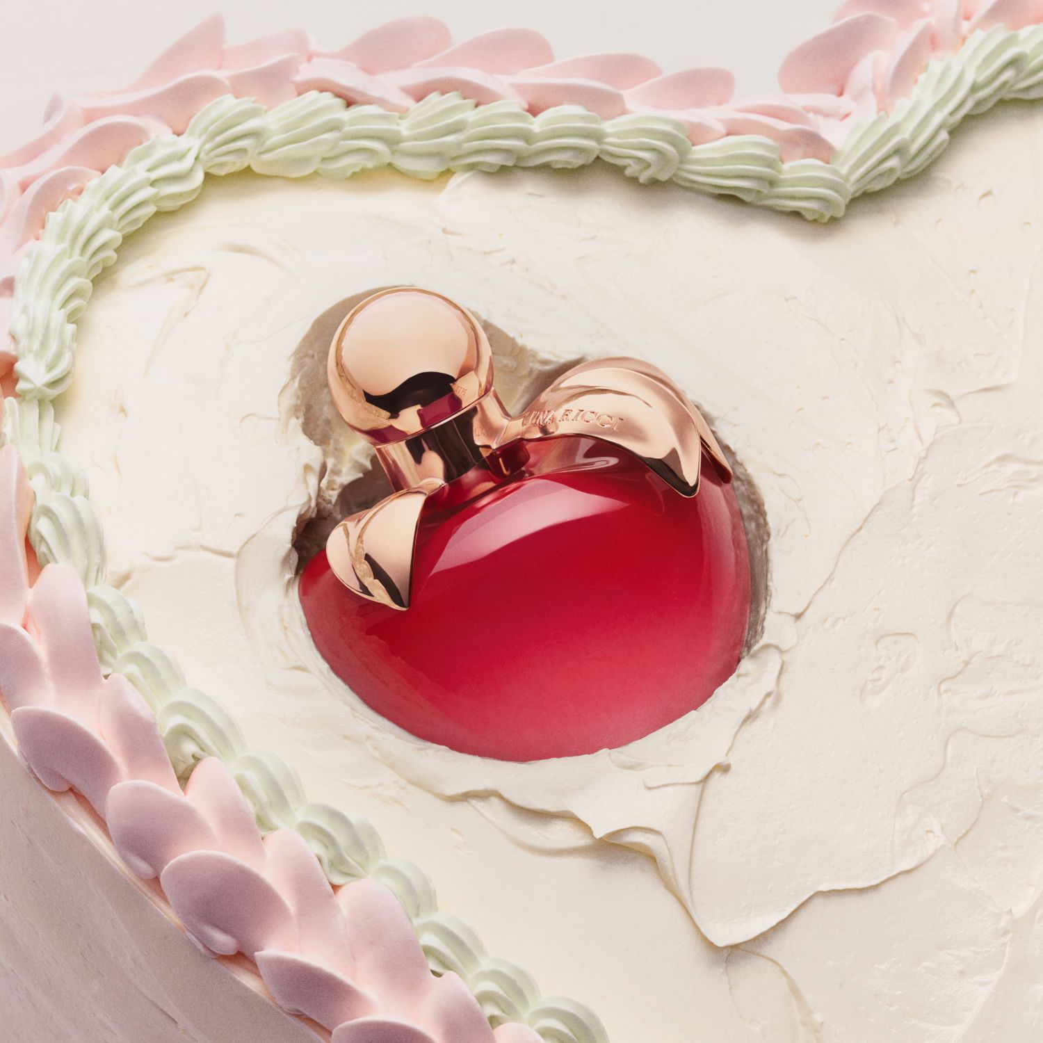 匿名配送　PARUFUMS NINA RICCI paris The Art of Gifting - Nina Ricci