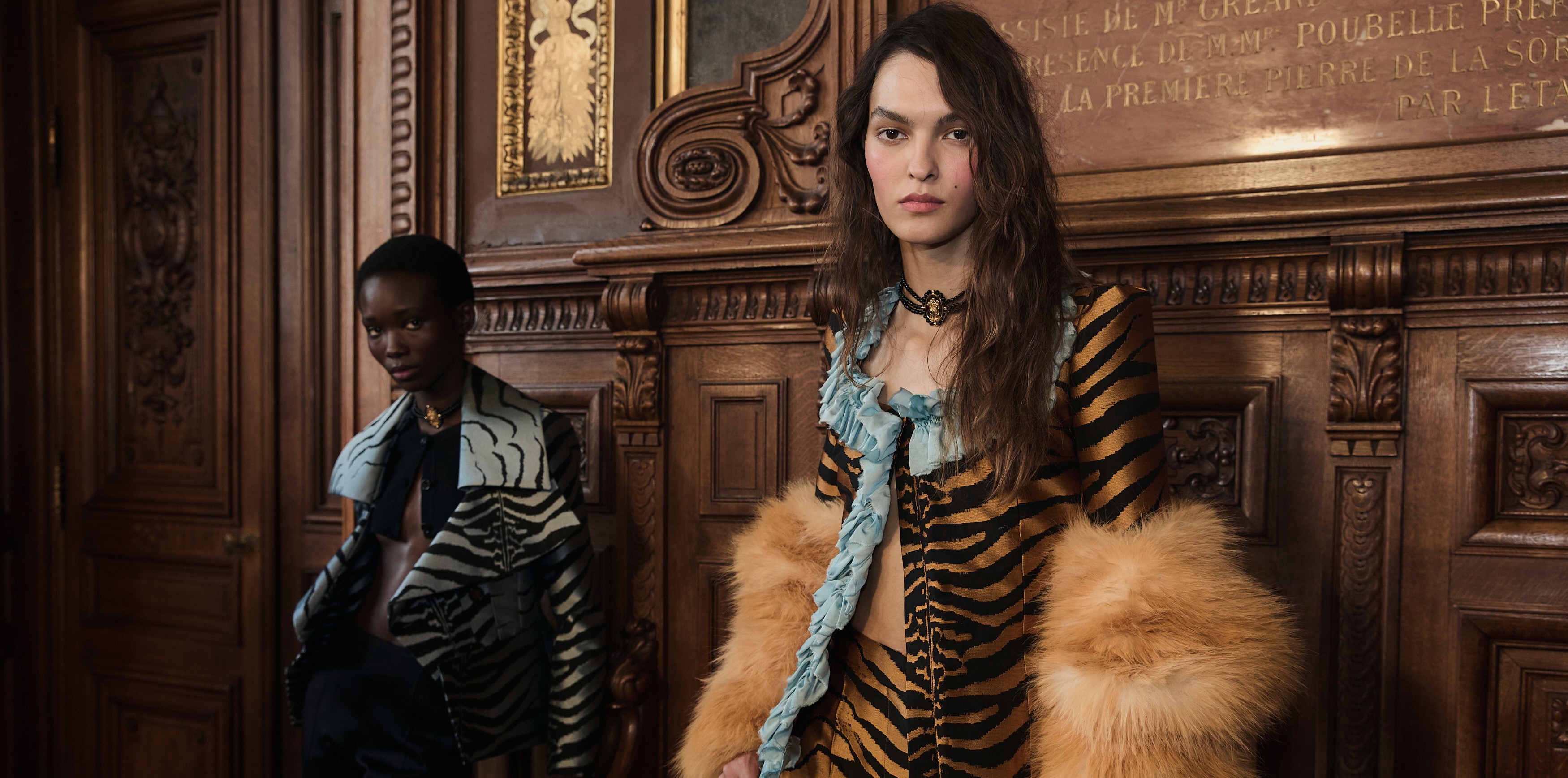Nina Ricci ファッションとフレグランス – 公式ウェブサイト