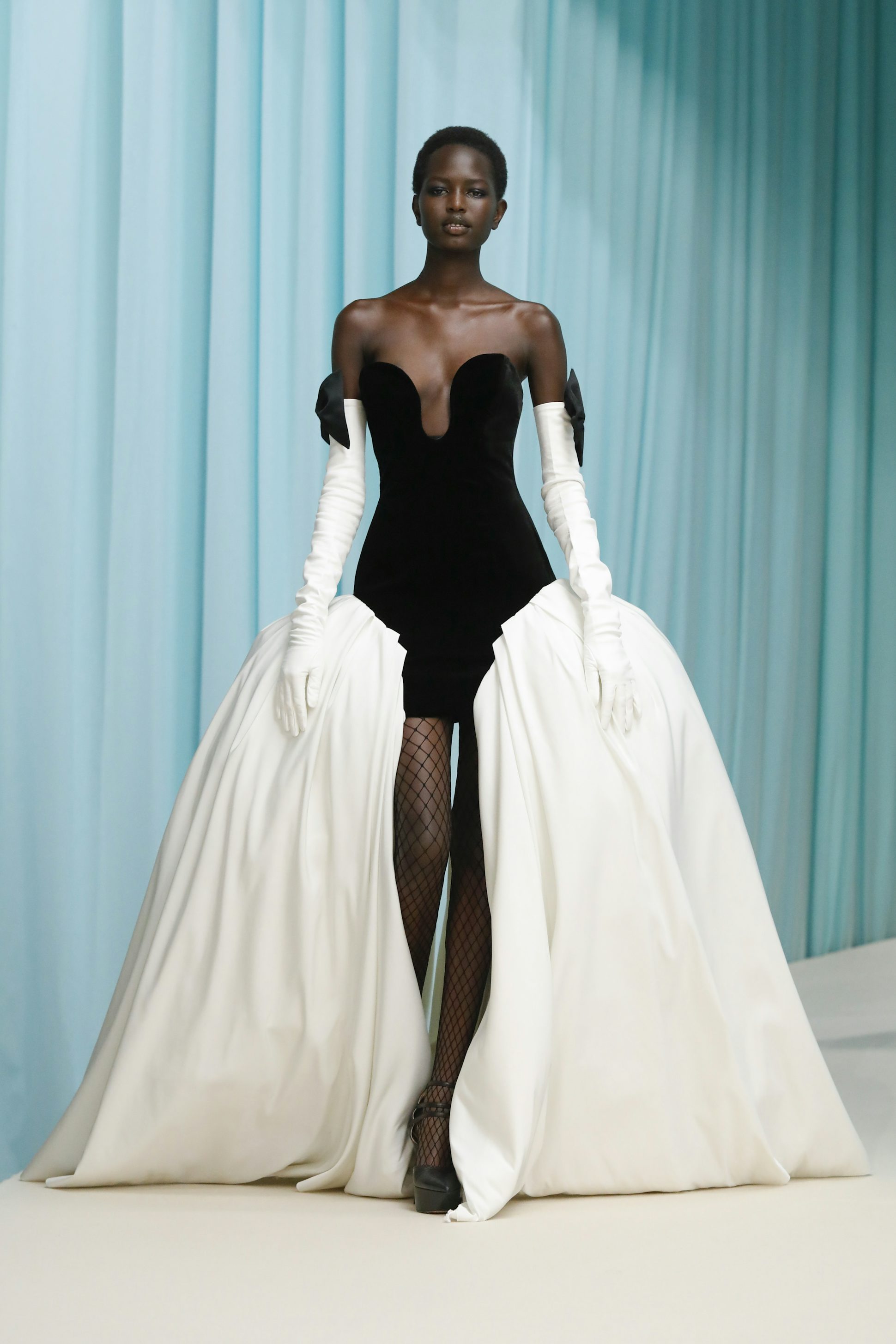 Look 34 Spring Summer 2024 Collection - Nina Ricci