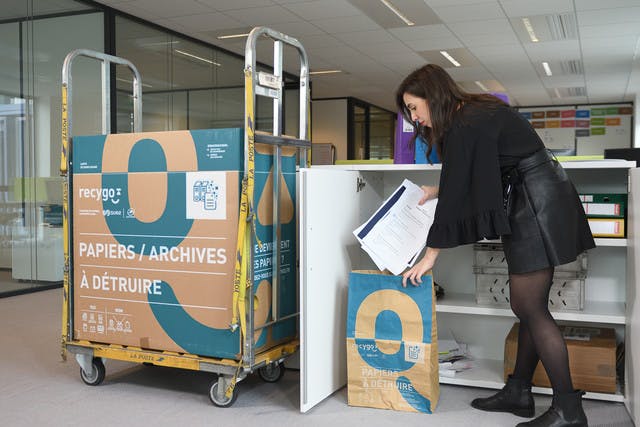 Désarchivage de documents confidentiels et non confidentiels