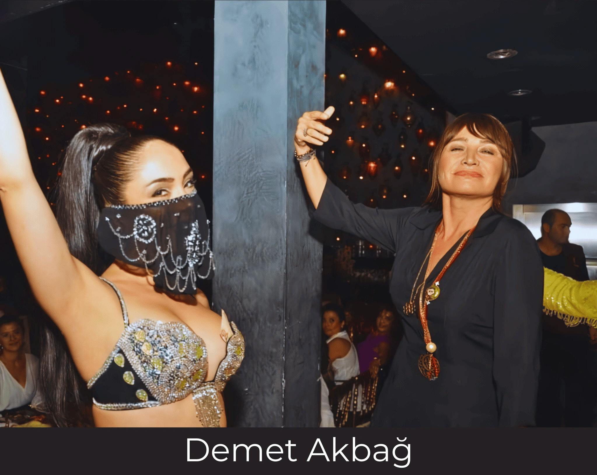 Nomads-Ünlüler-Sanatçılar-Celebrities-Demet Akbağ