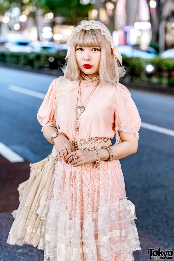 10 Kawaii outfit street snaps from Tokyo Fashion nomakenolife The Best Korean and Japanese Beauty Box Straight from Tokyo to Your Door